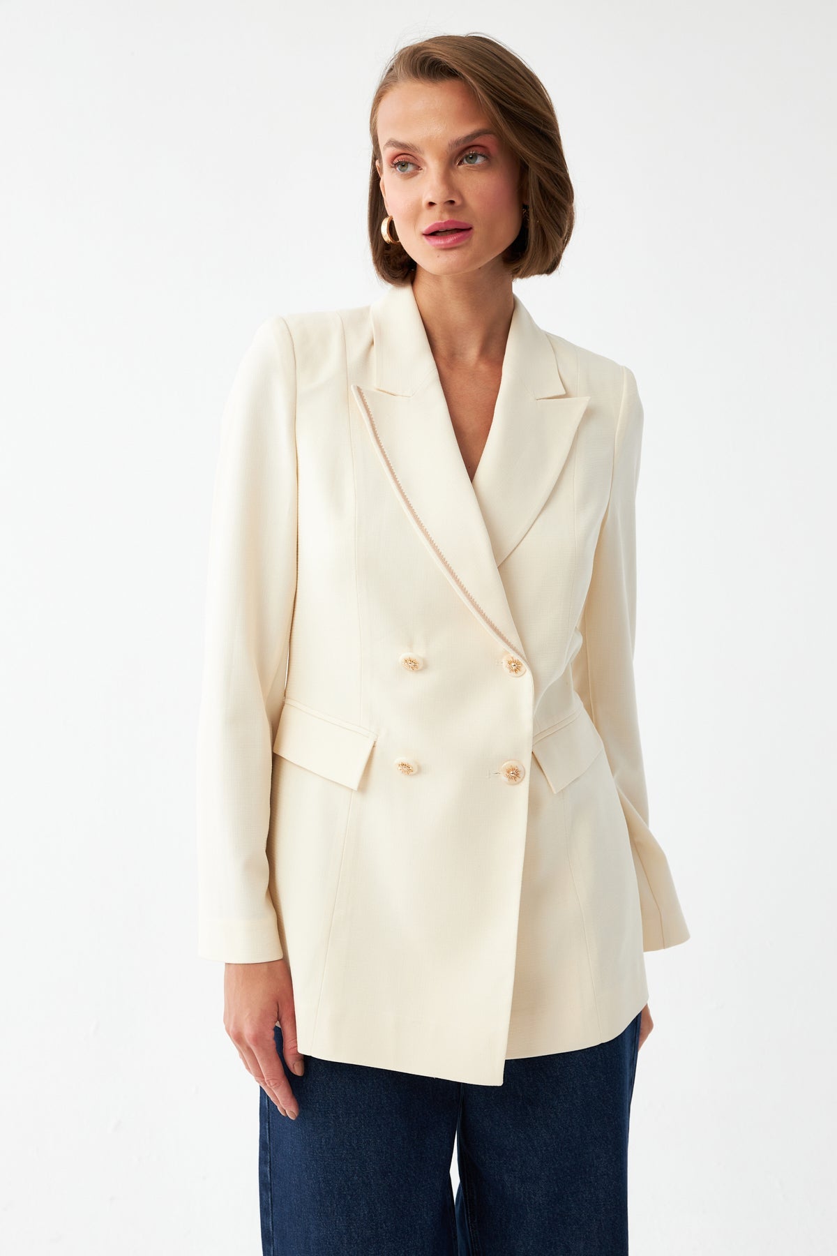 Yakası Nakış Detaylı Ceket EKRU