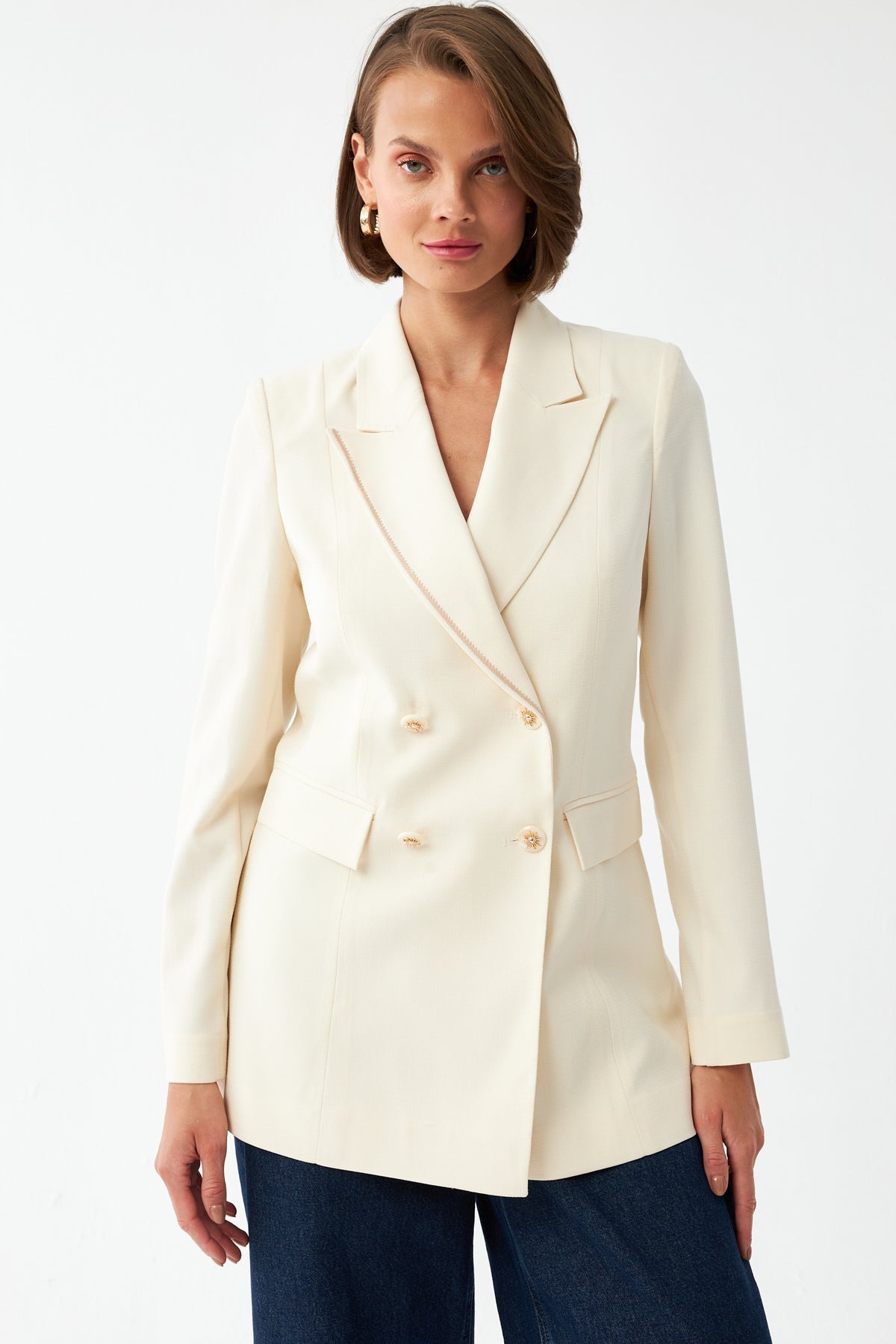 Yakası Nakış Detaylı Ceket EKRU