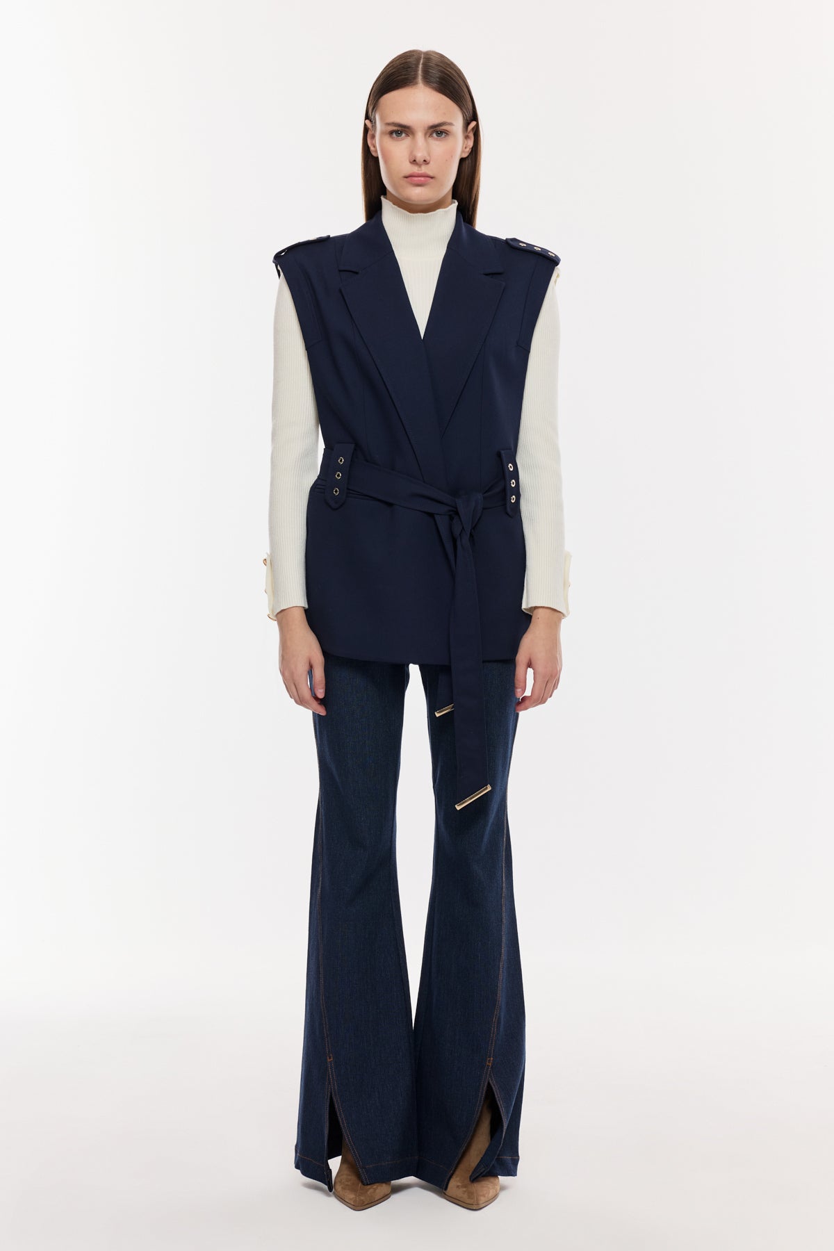 Kuşaklı Düğme Detaylı Şık Yelek