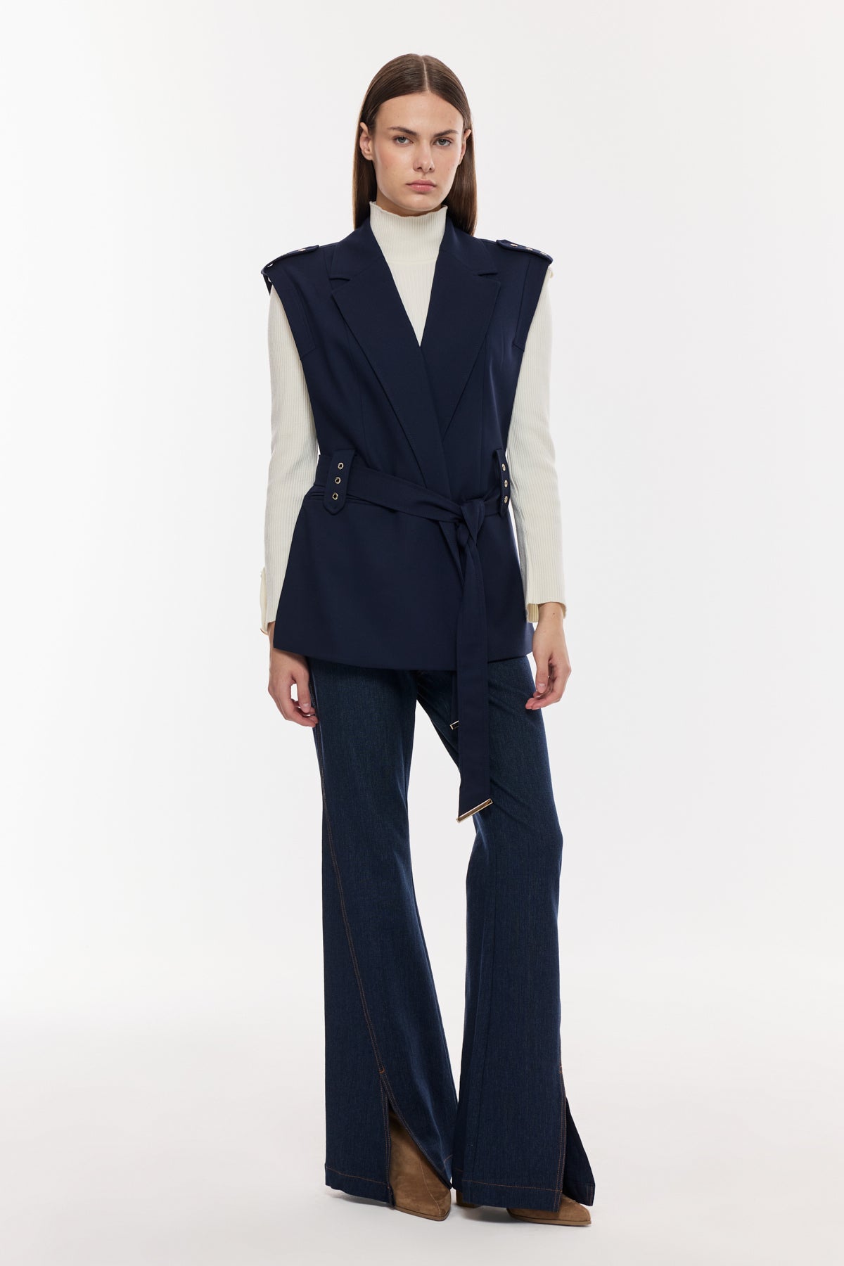 Kuşaklı Düğme Detaylı Şık Yelek