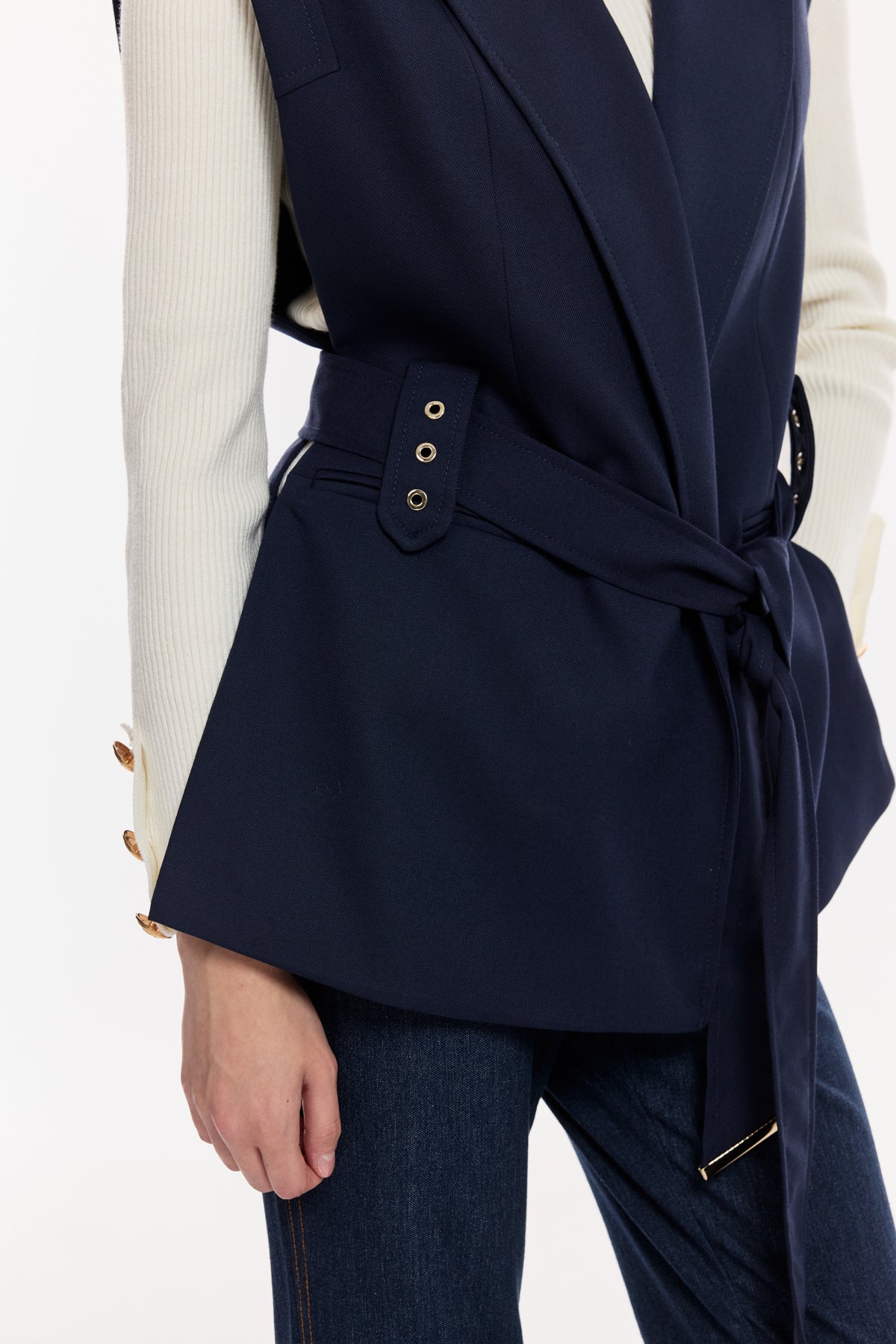 Kuşaklı Düğme Detaylı Şık Yelek