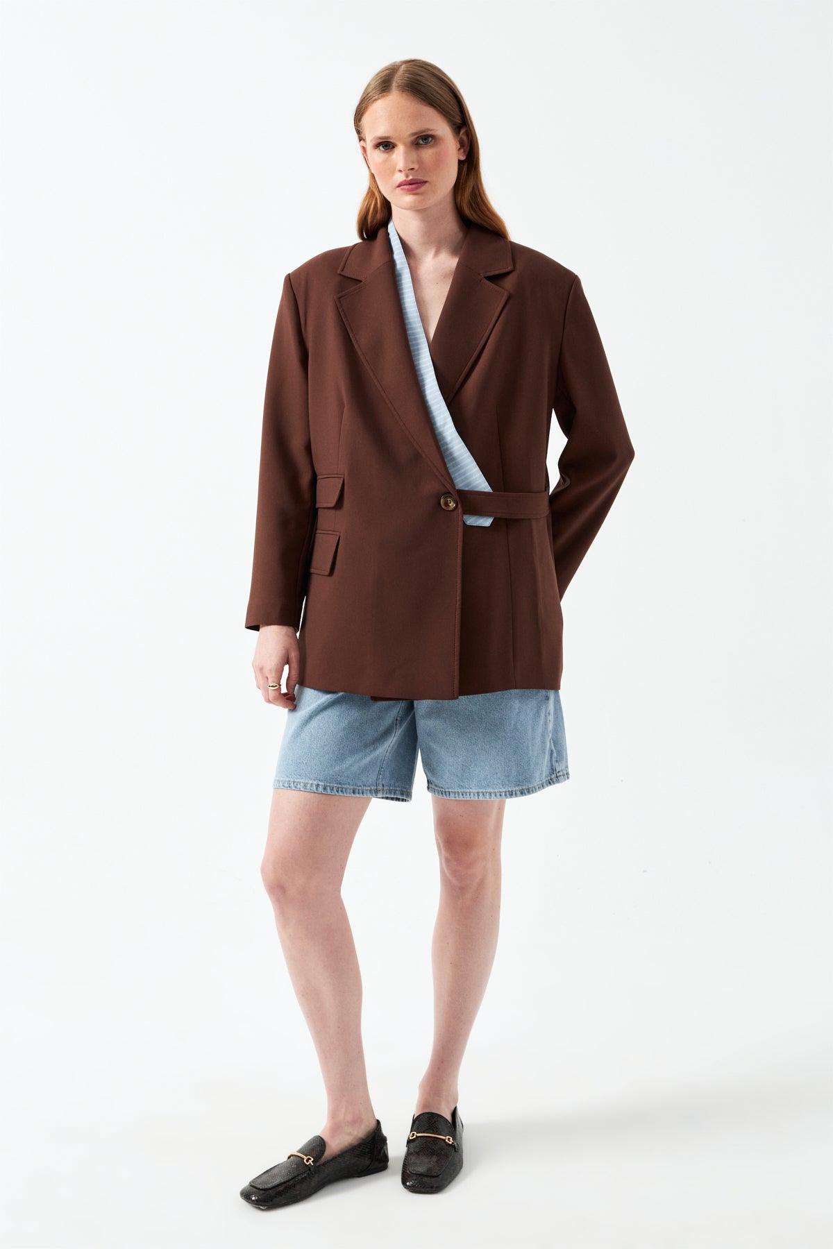 Kahverengi Kravat Detaylı Blazer Ceket