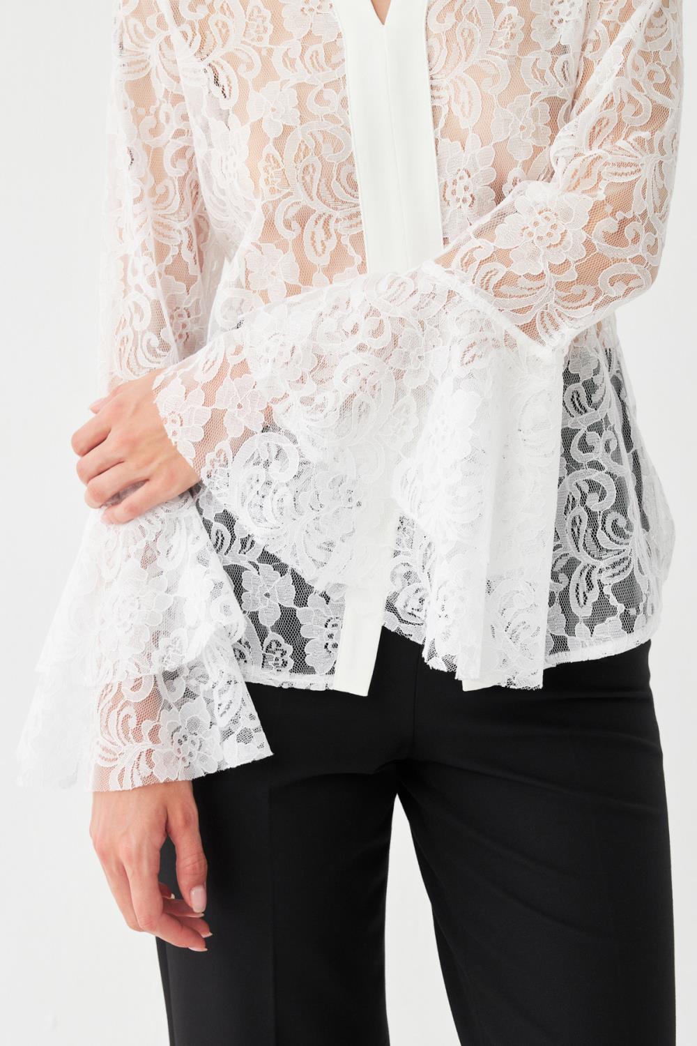 Dantelli Ekru Bluz