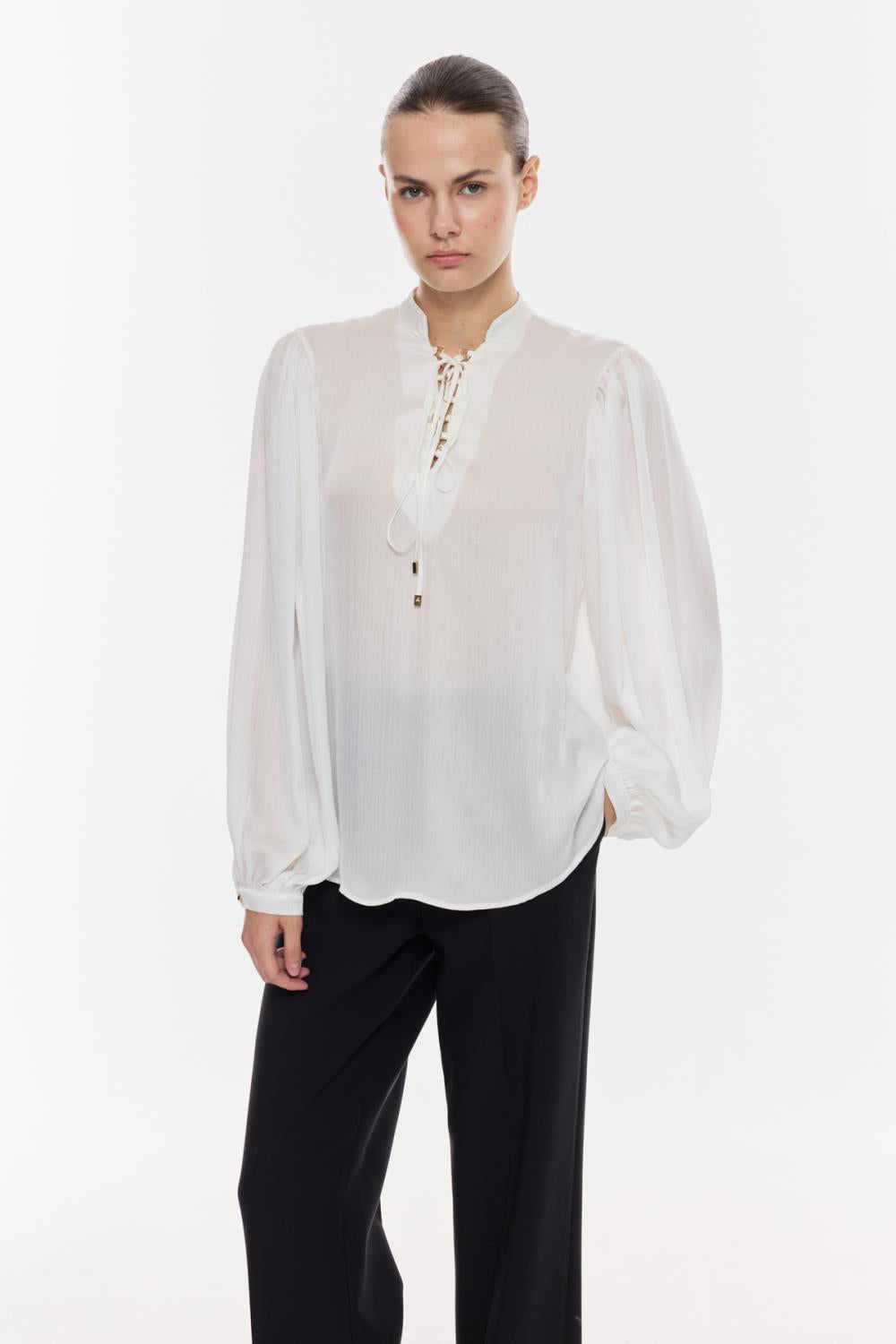 Bağlama Detaylı Saten Bluz