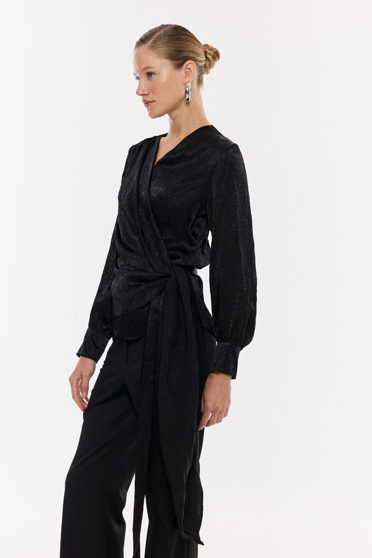 Kuşak Bağlamalı Kruvaze Bluz