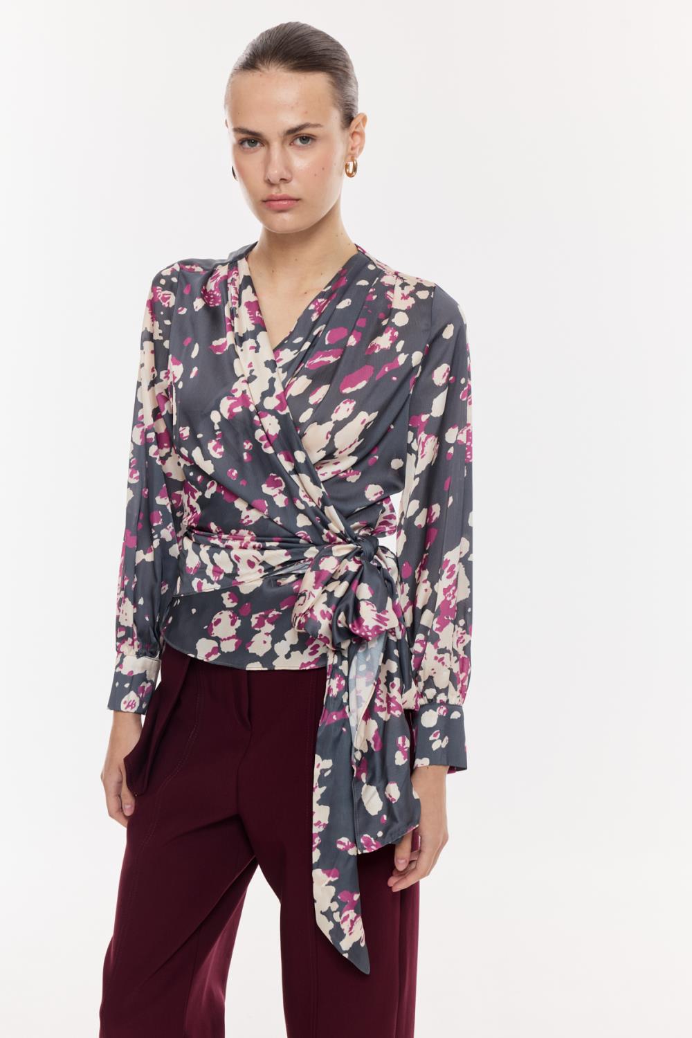 Kuşak Bağlamalı Desenli Saten Bluz