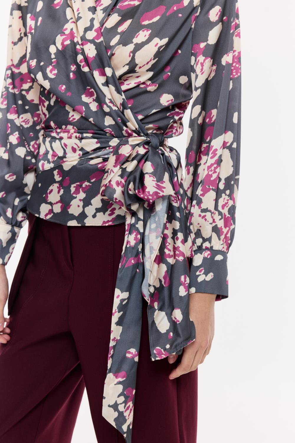 Kuşak Bağlamalı Desenli Saten Bluz