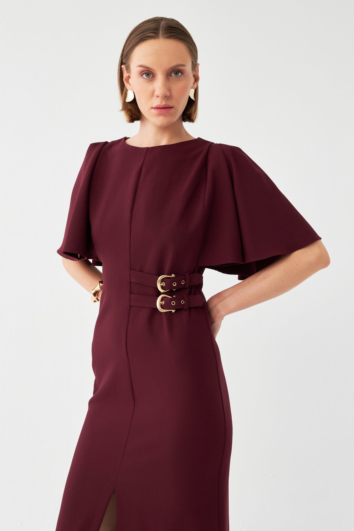 Kemer Tokalı Yırtmaç Elbise