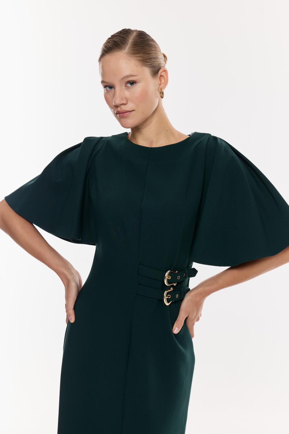 Kemer Detaylı Yırtmaçlı Midi Elbise