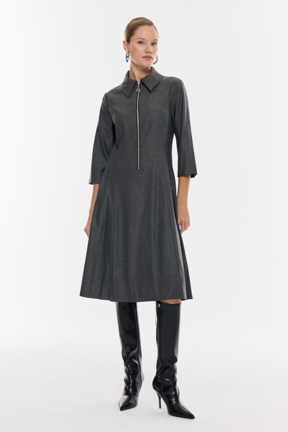 Fermuar Detaylı Yaka Midi Elbise