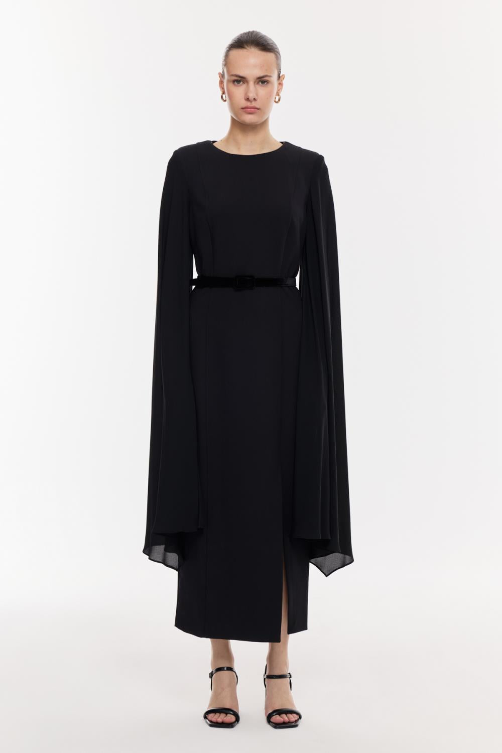 Pelerin Kollu Uzun Elbise