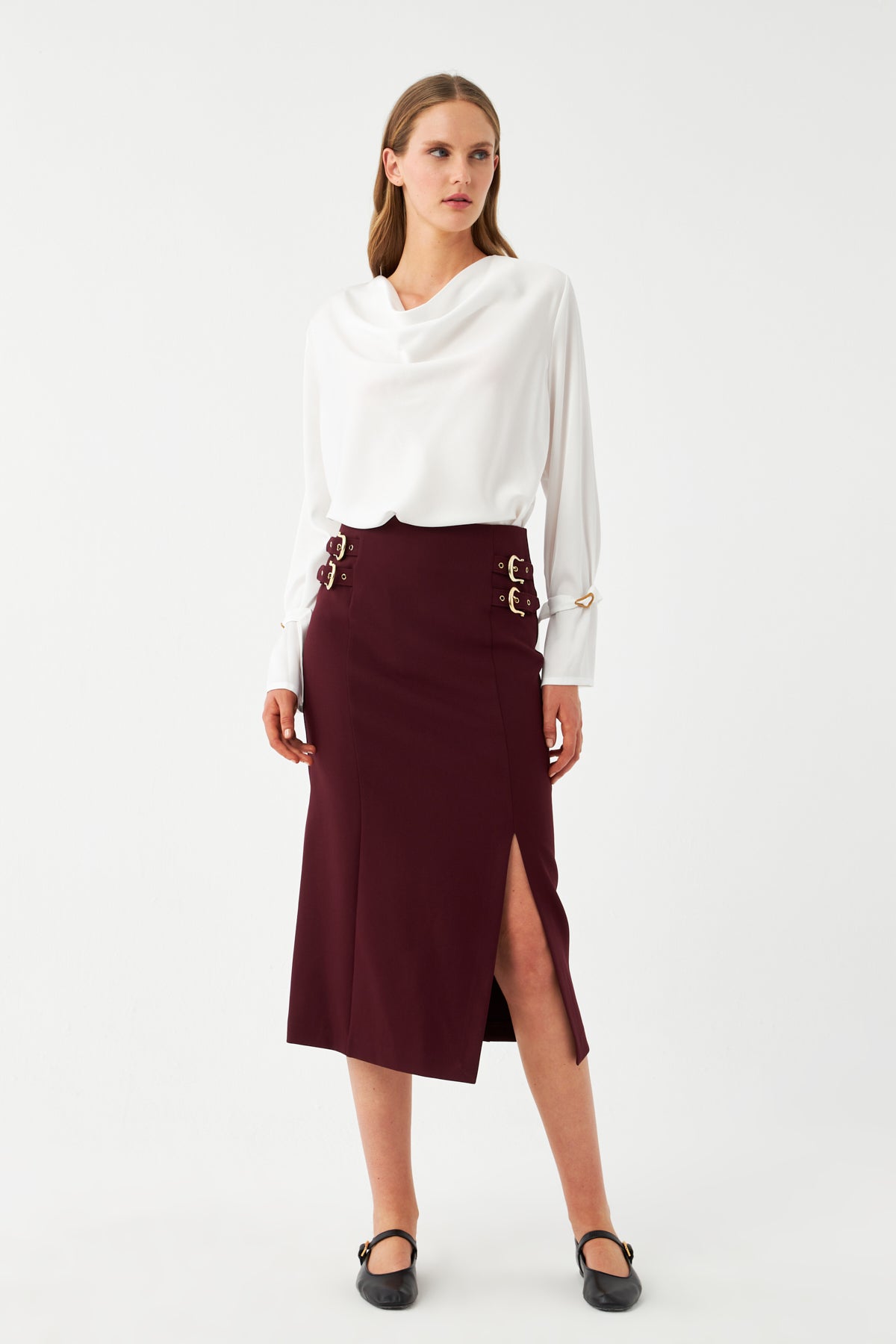 Yırtmaçlı Tokalı Kalem Etek