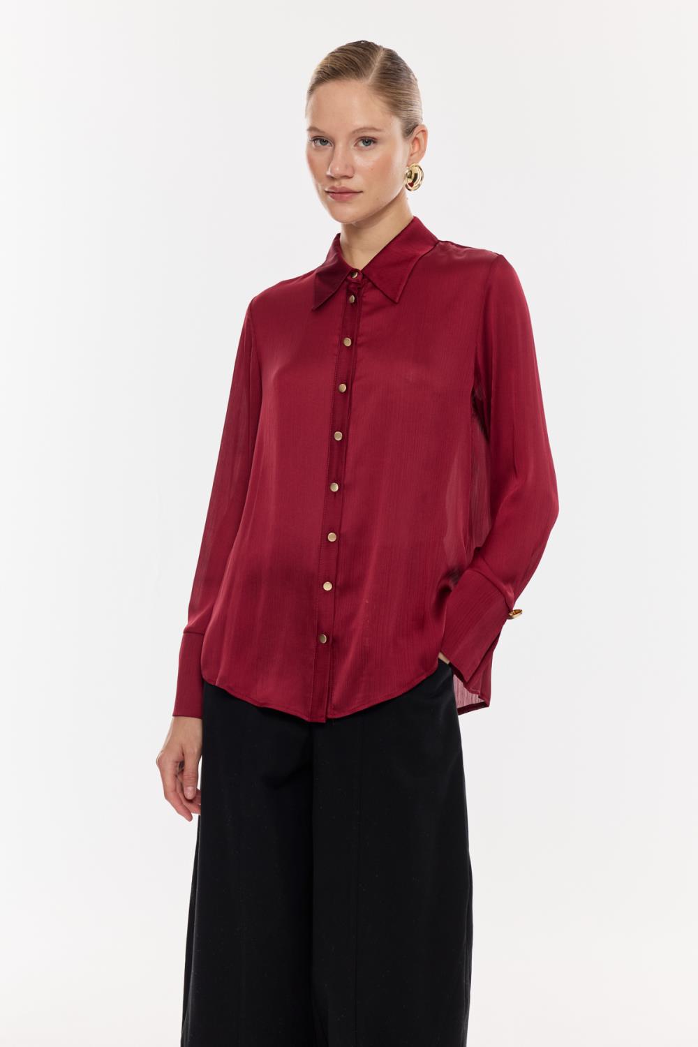 Saten Dokulu Düğmeli Gömlek