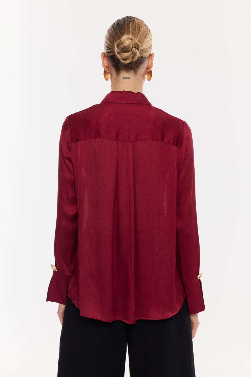 Saten Dokulu Düğmeli Gömlek