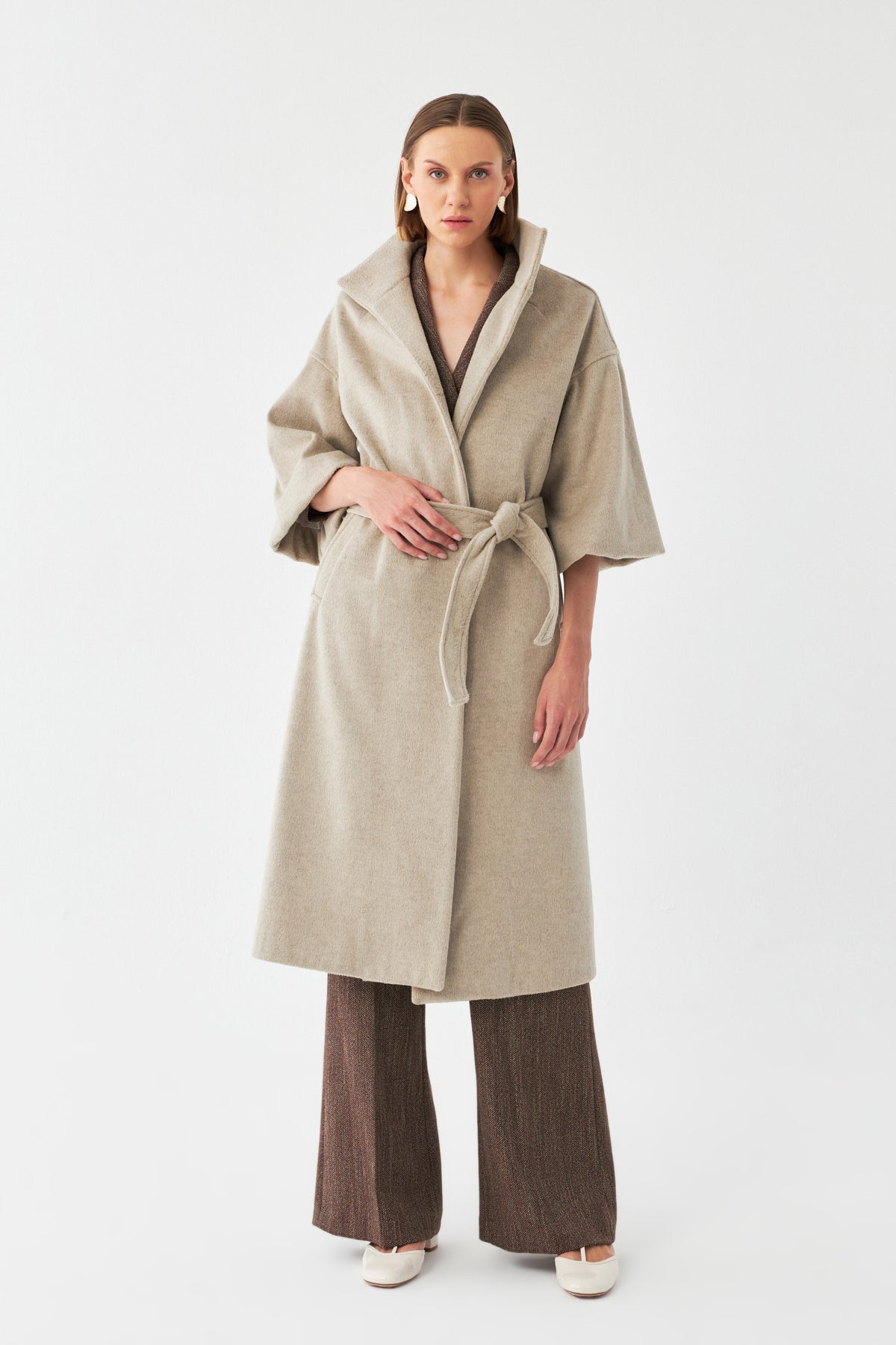 Kușaklı Geniş Kol Modern Kaban