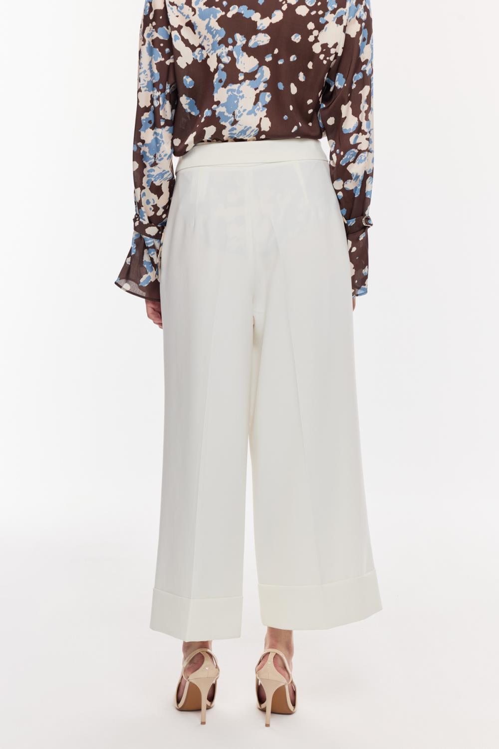 Tokalı Kısa Paça Pantolon