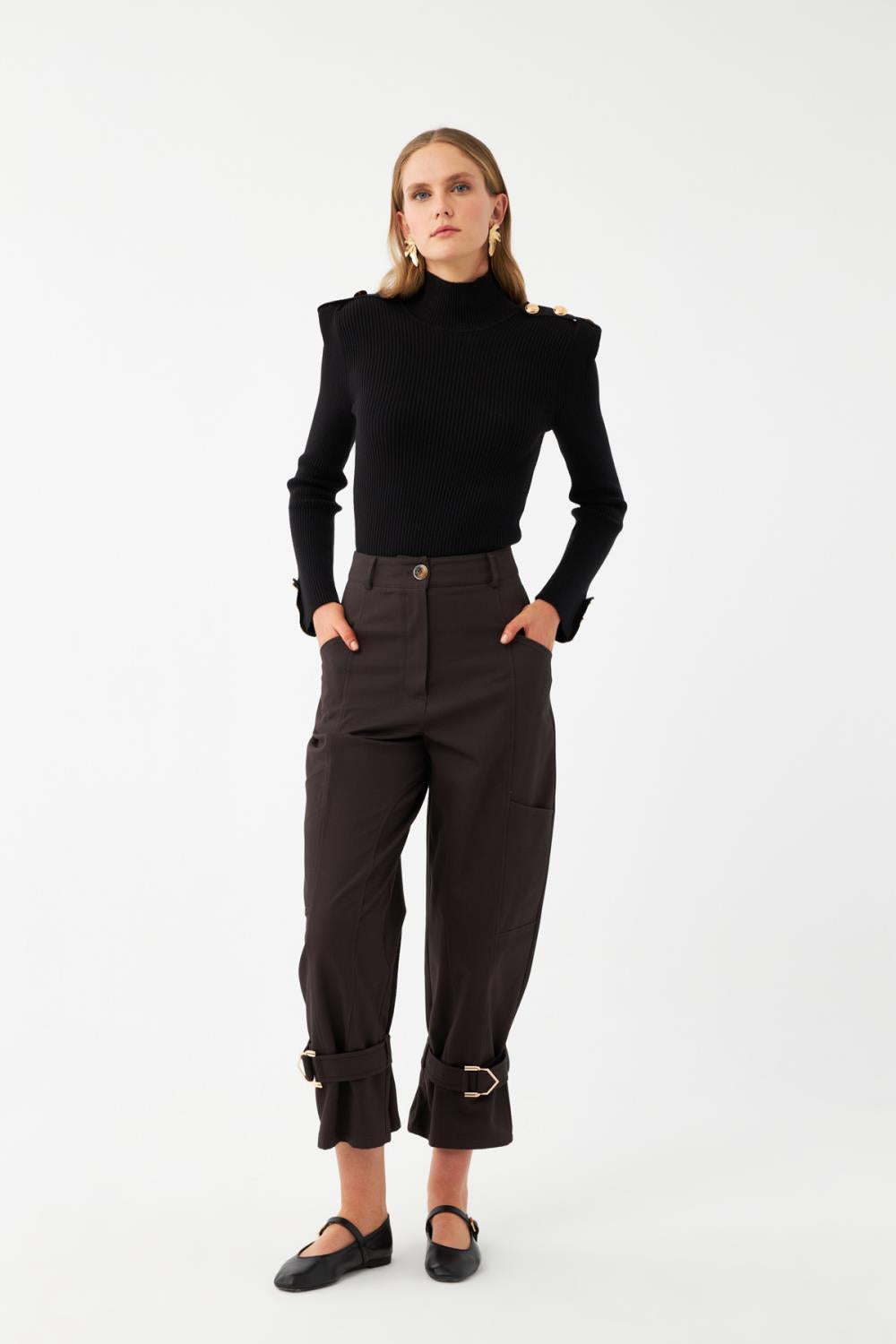 Tokalı Paça Detaylı Pantolon