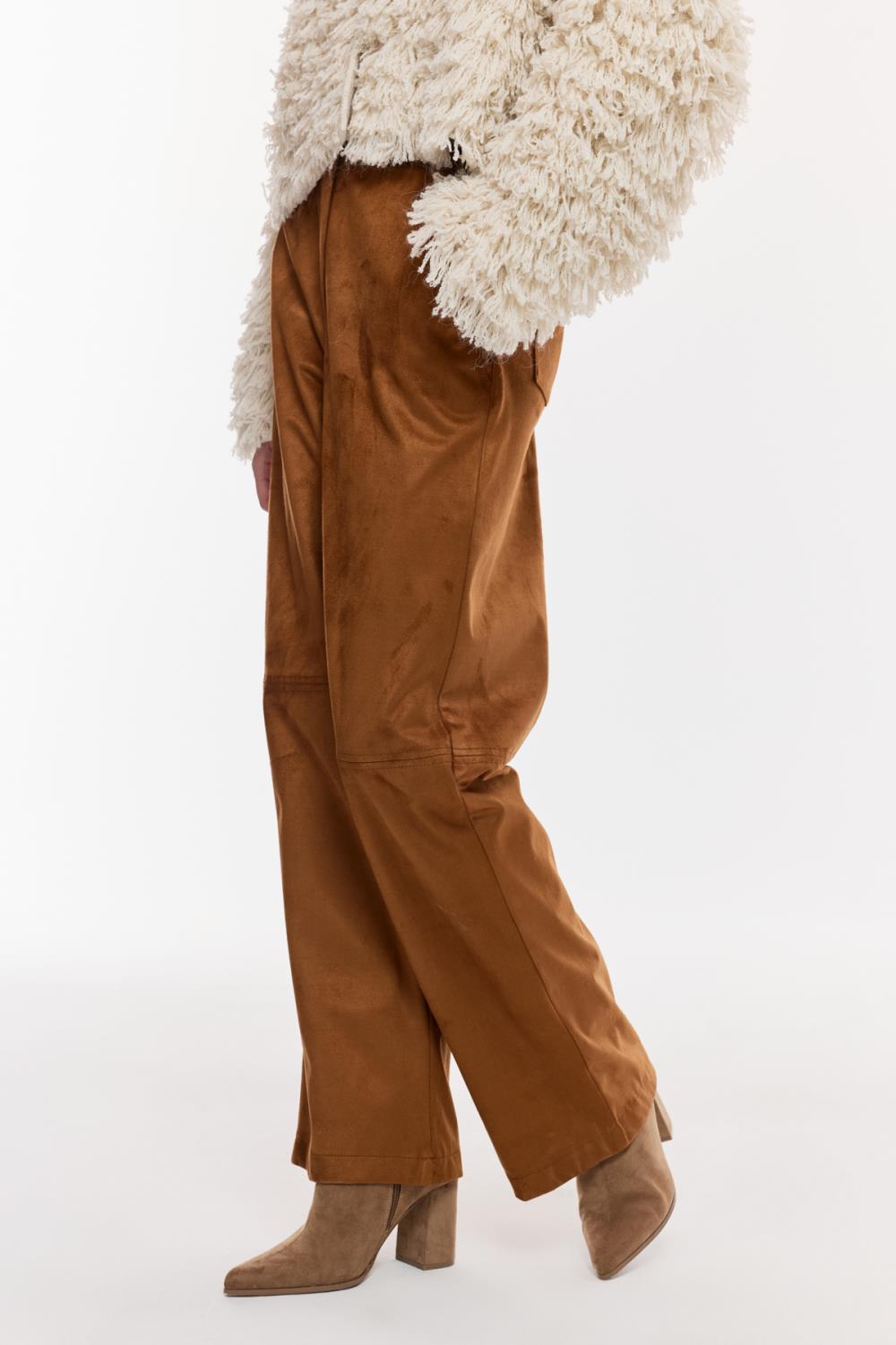 Kadife Dokulu Geniş Paça Pantolon