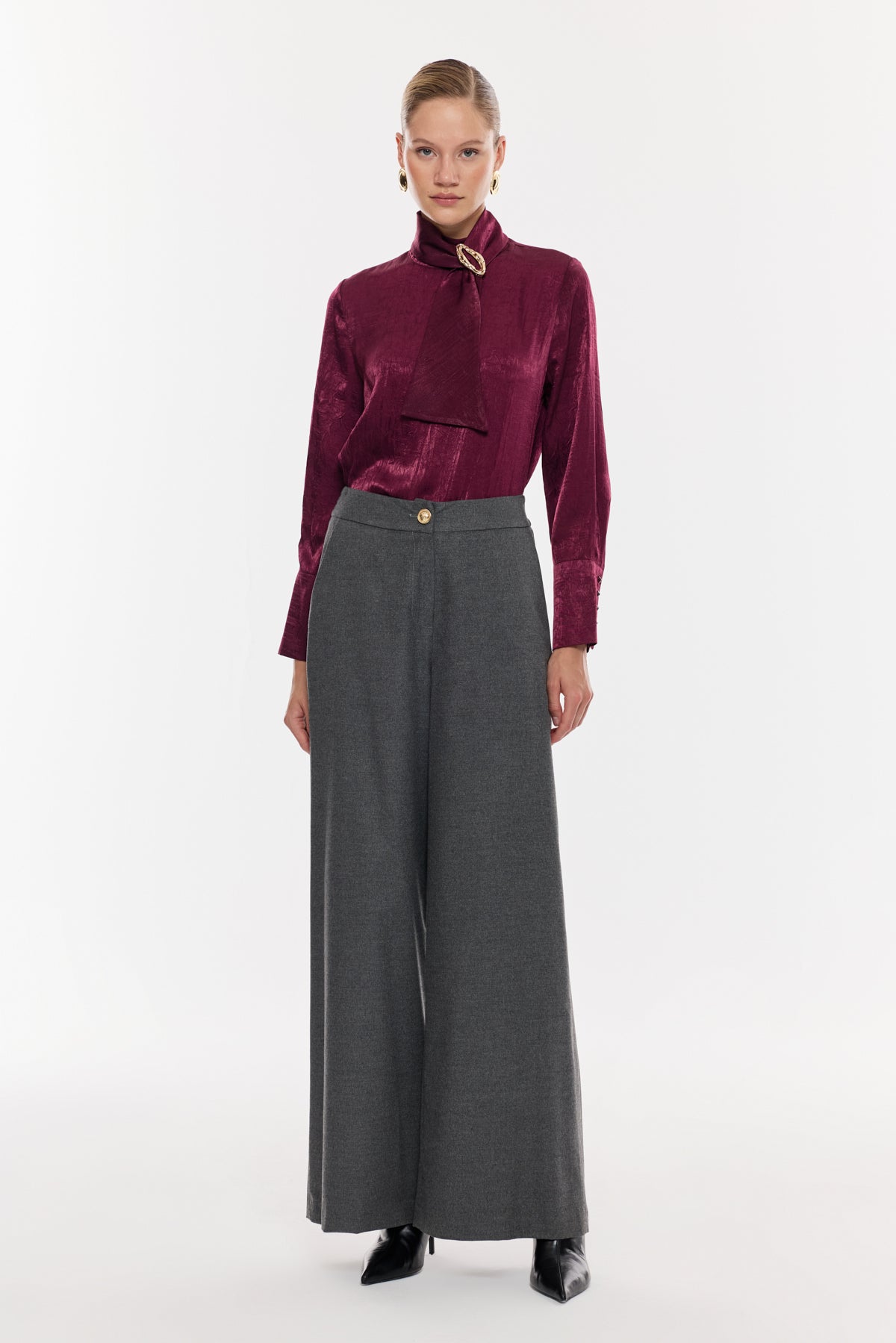 Geniş Paça Tok Kumaş Pantolon