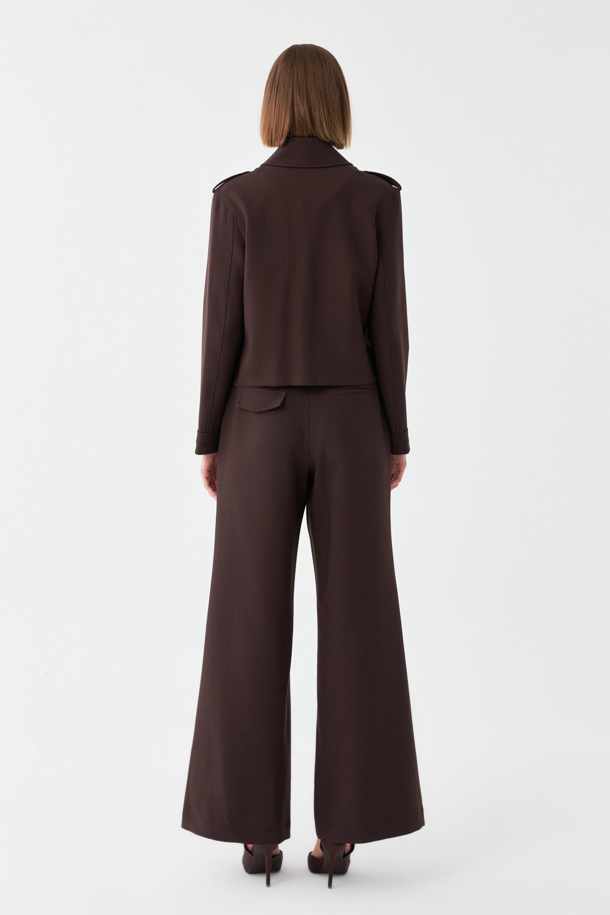 Düğmeli Fermuarlı Takım