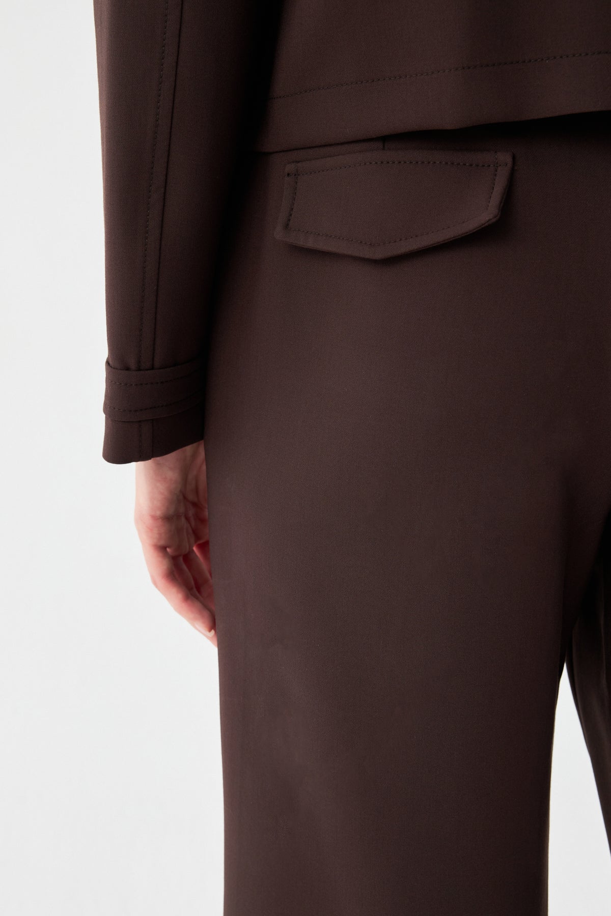 Düğmeli Fermuarlı Takım