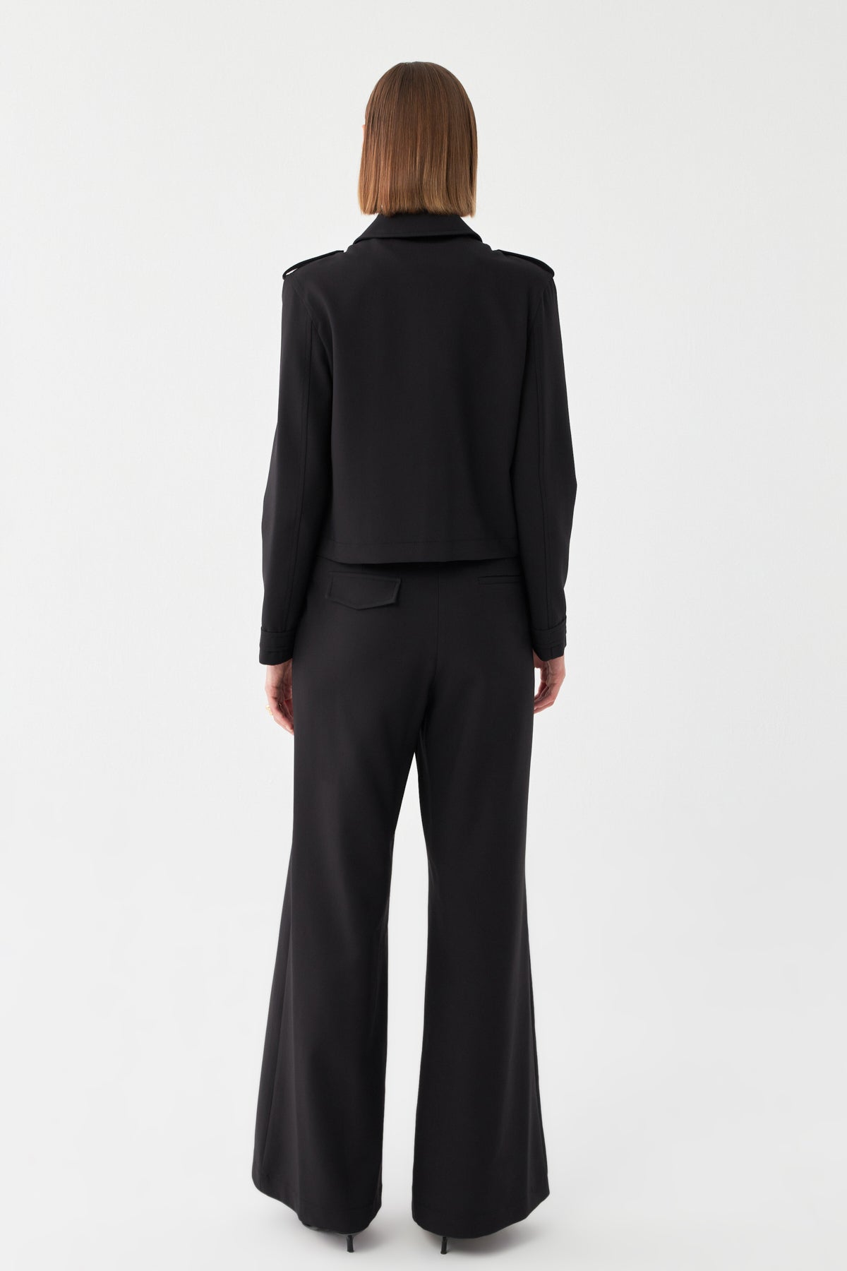 Düğmeli Fermuarlı Takım