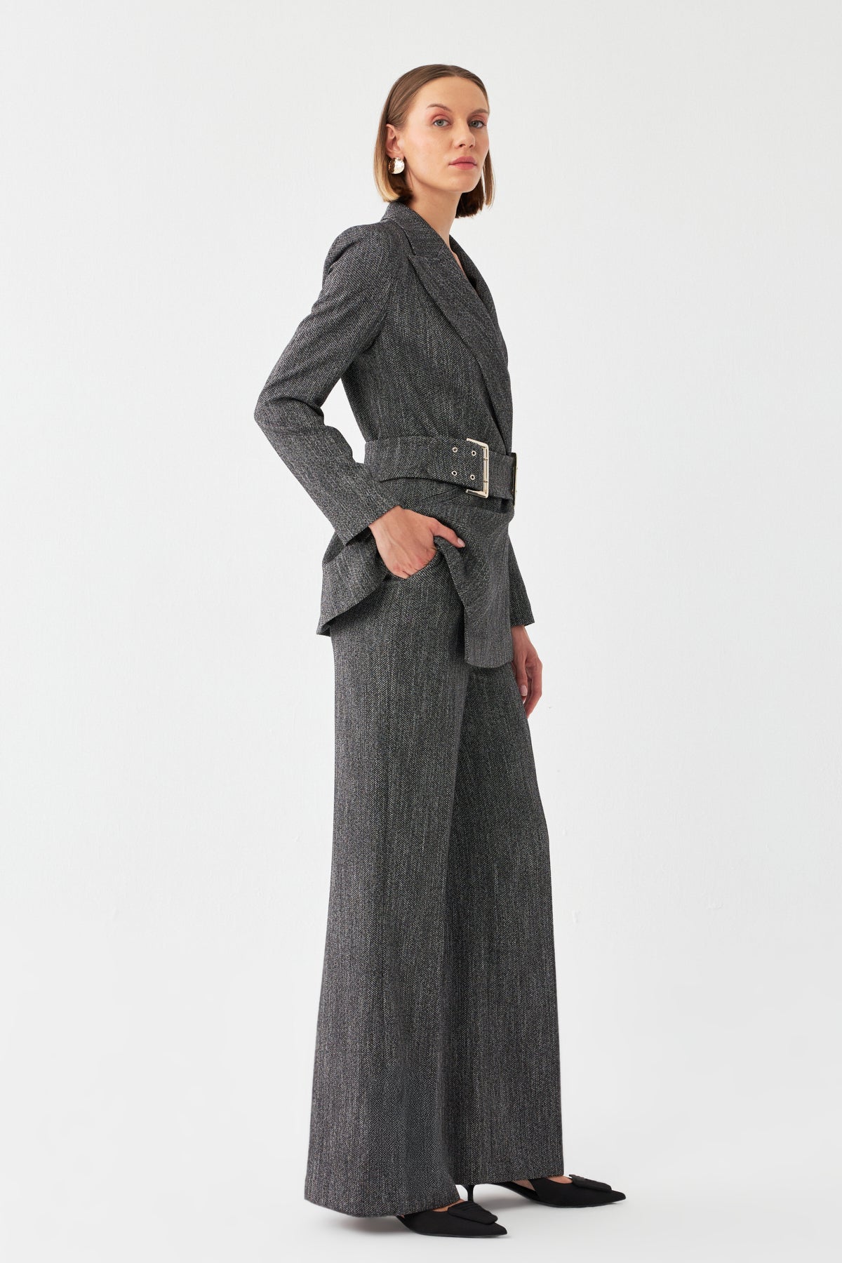 Kemer Detaylı Kruvaze Takım