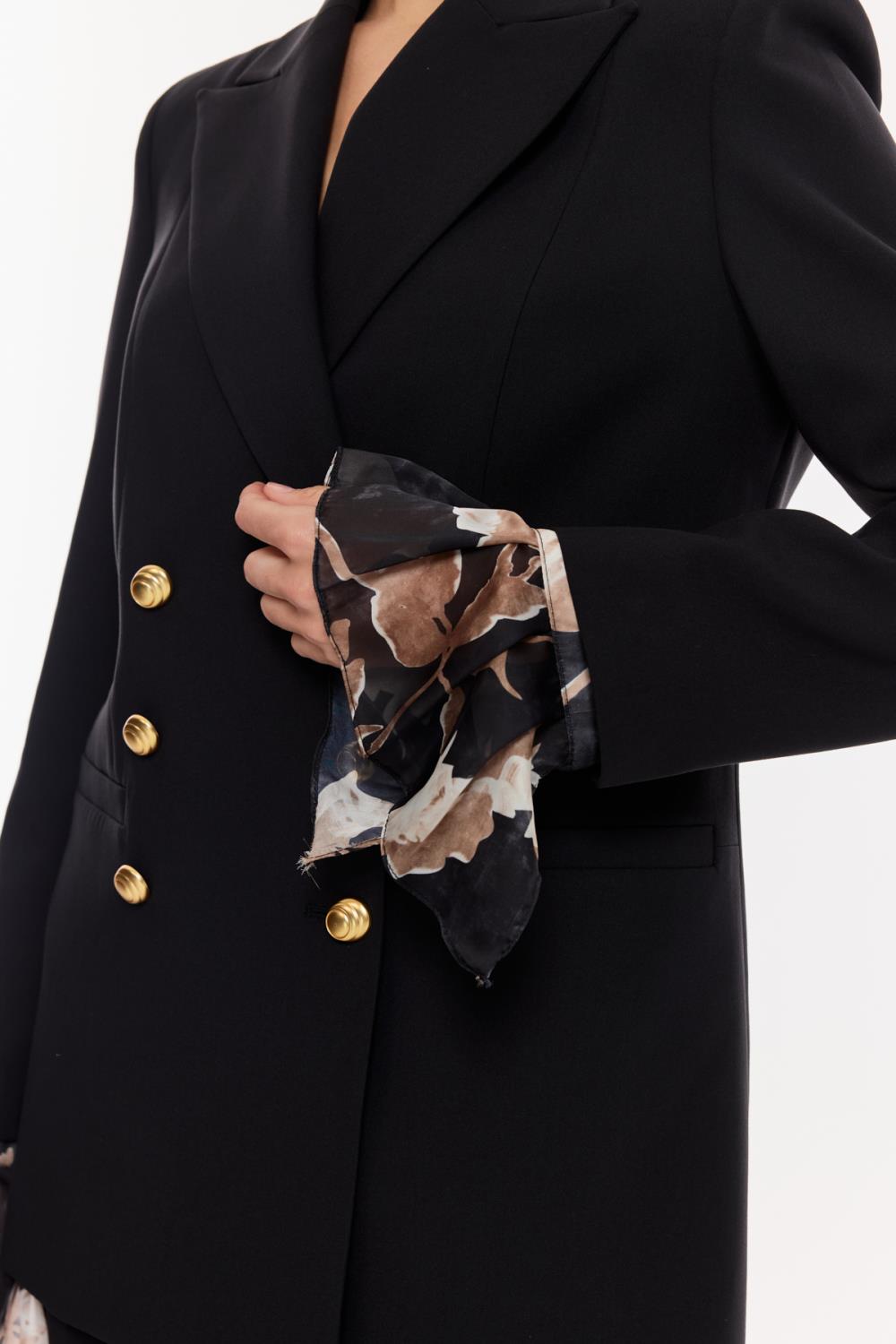 Gold Düğmeli Klasik Takım