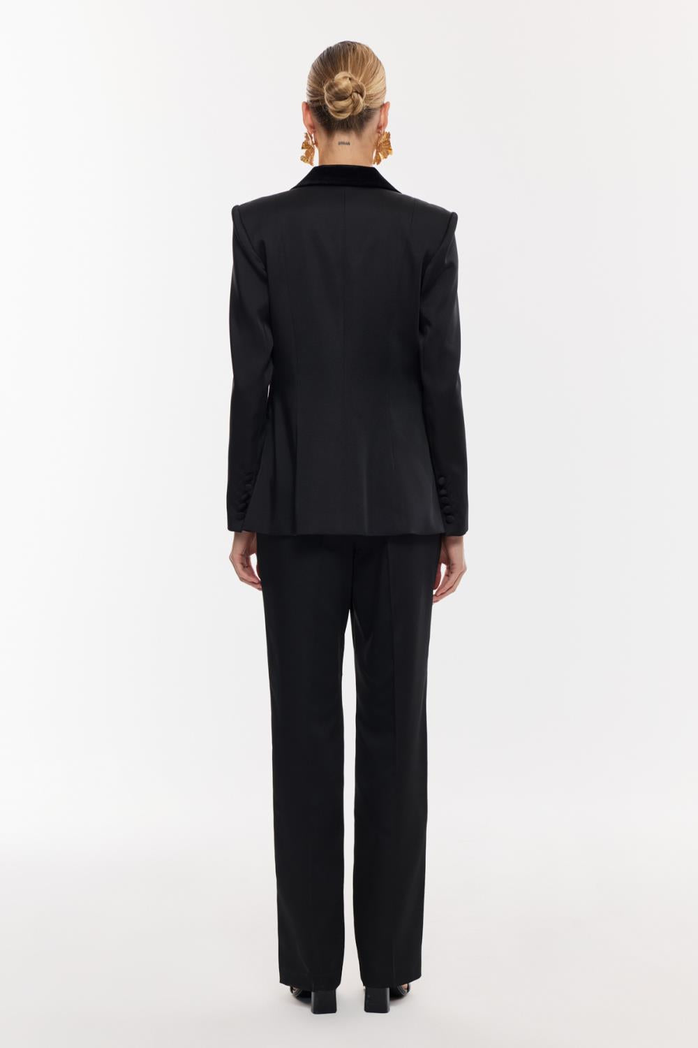 Kadife Yaka Detaylı Saten Takım