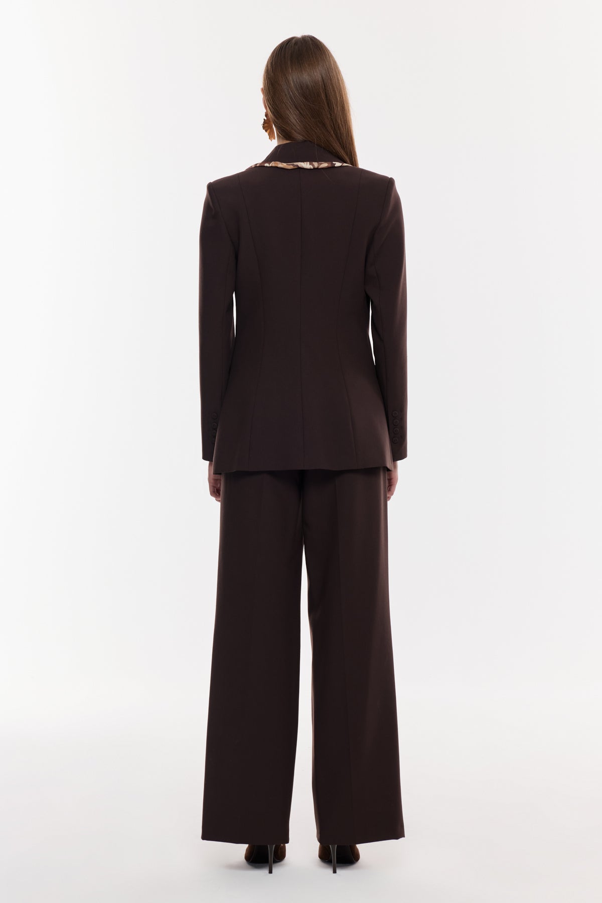 Desenli Detaylı Kruvaze Takım