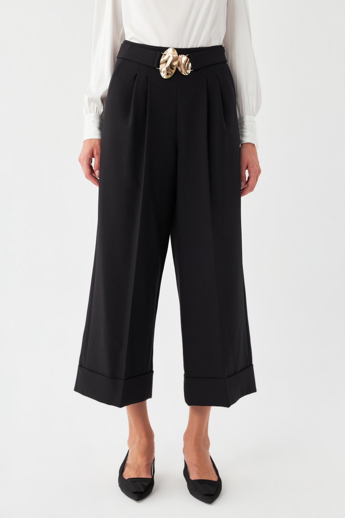 Tokalı Kısa Paça Pantolon