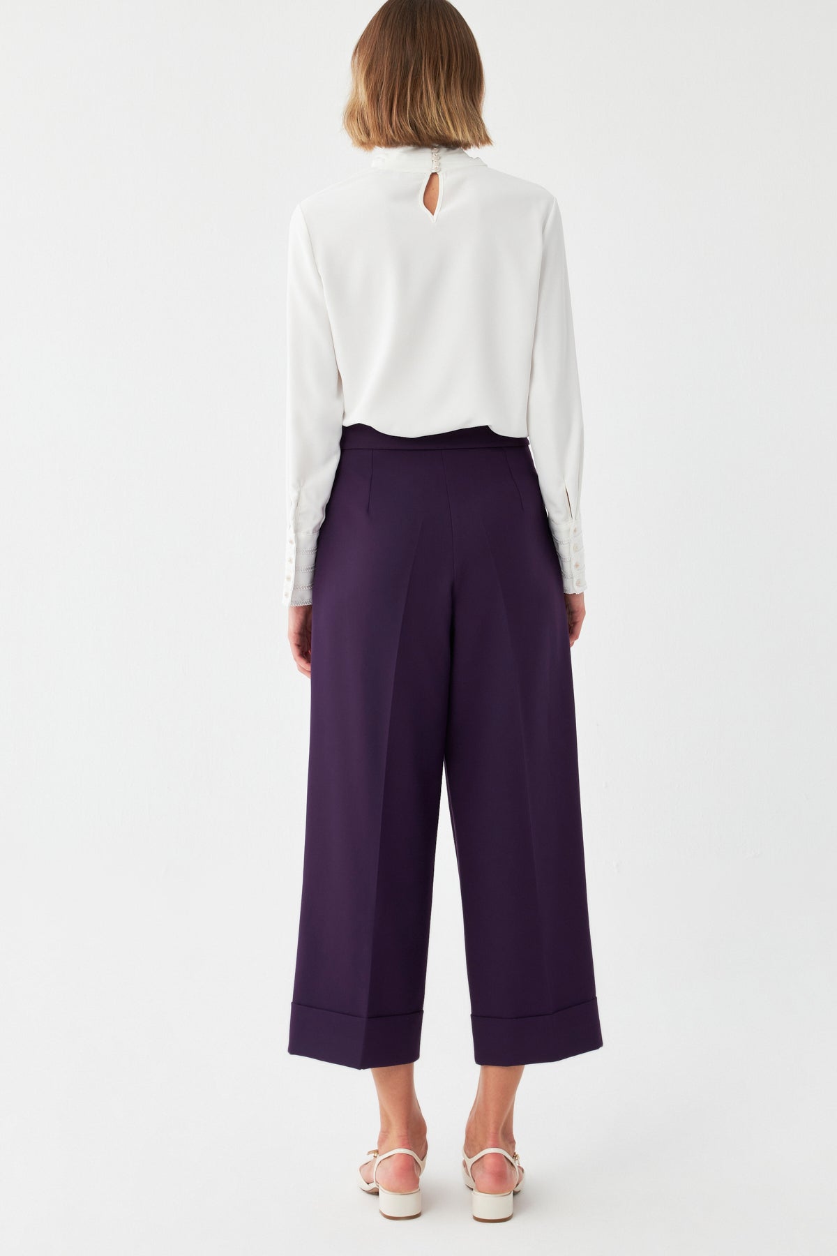 Tokalı Kısa Paça Pantolon