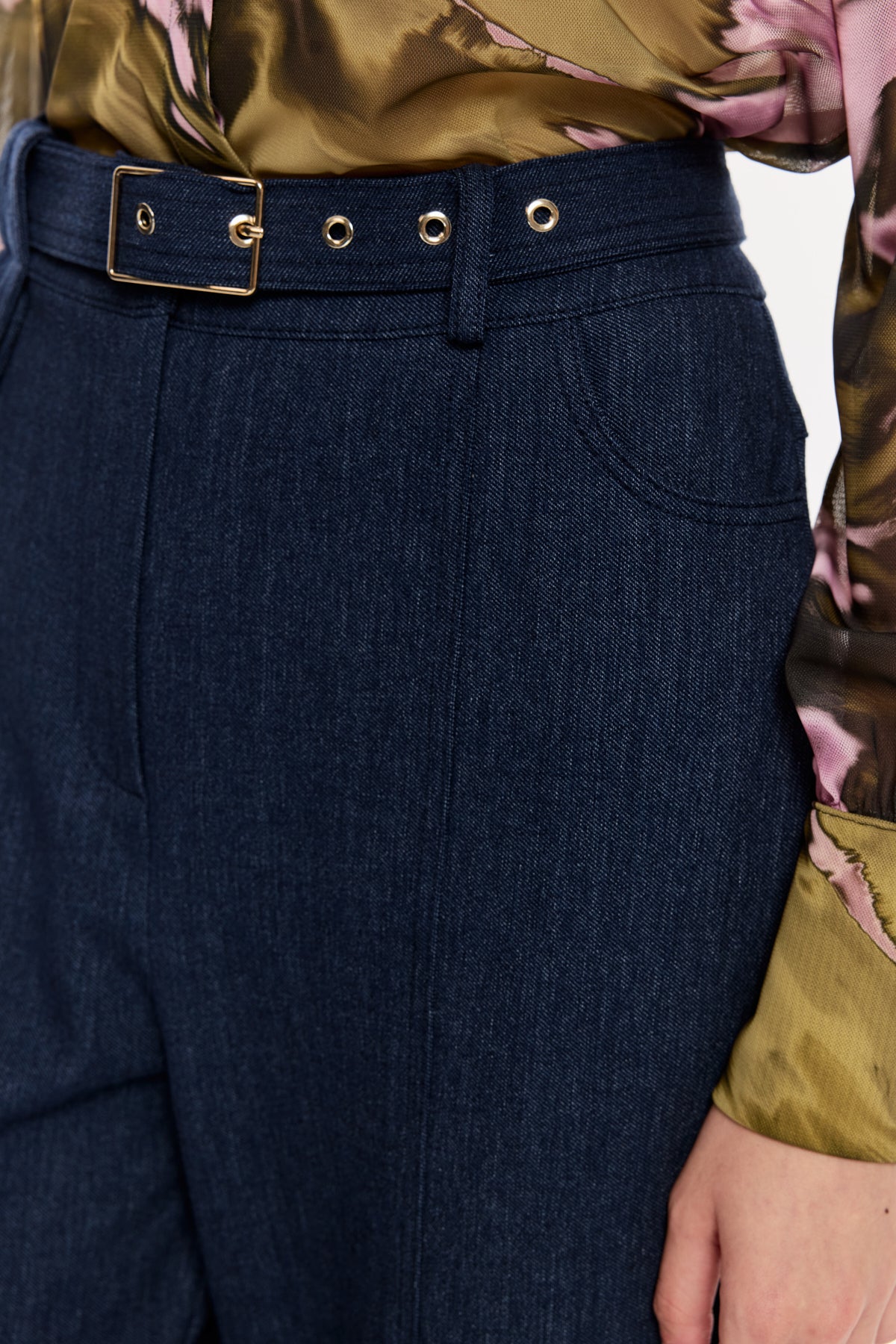 Kemer Detaylı Denim Pantolon