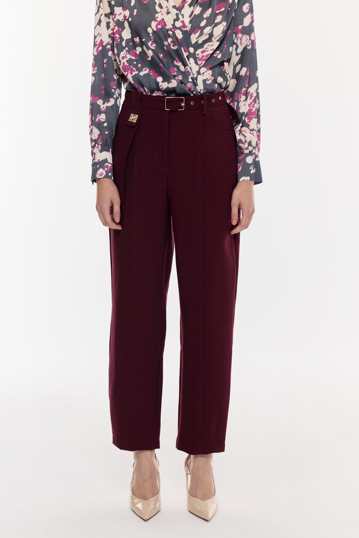 Kemerli Düz Paça Pantolon