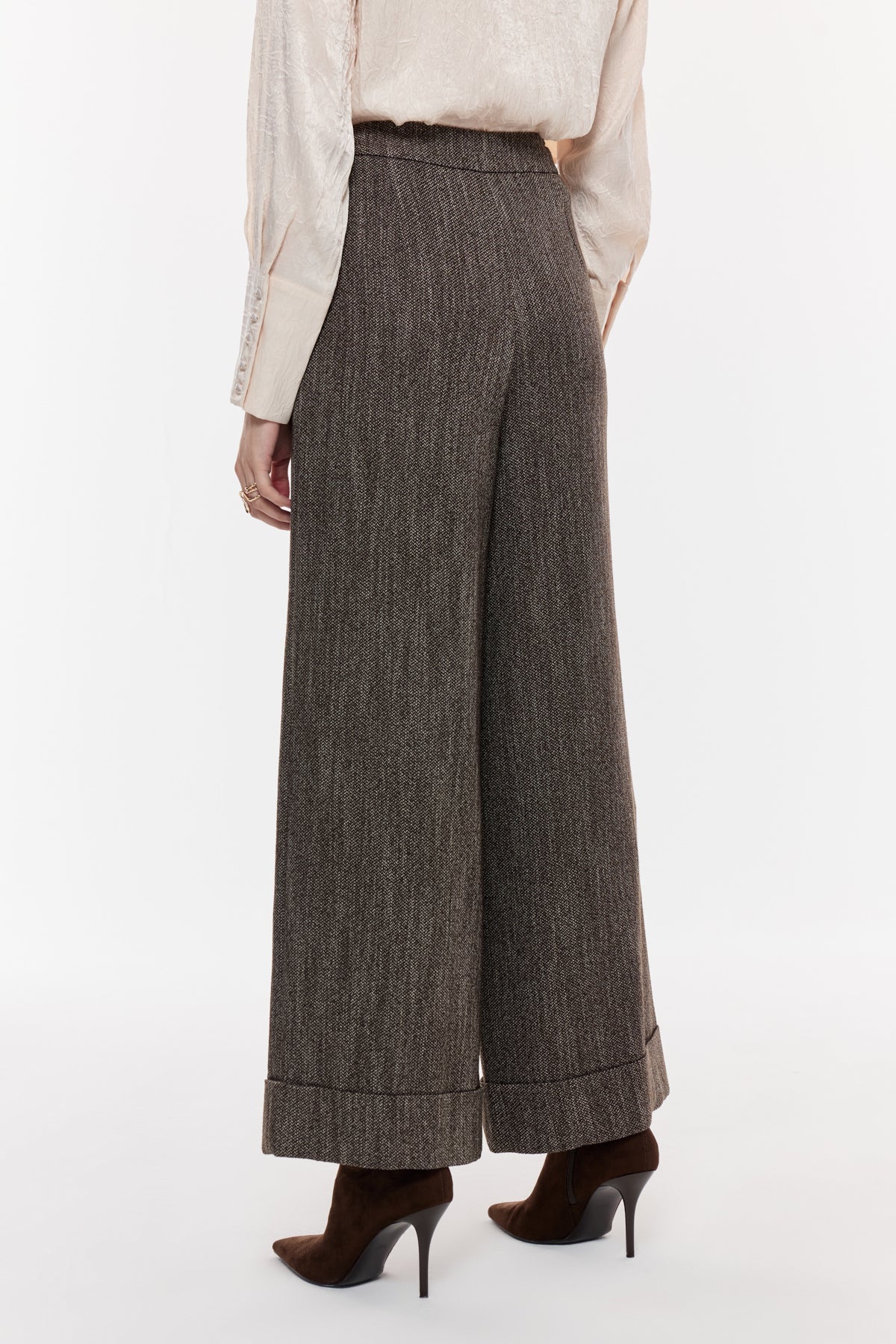 Zincir Detaylı Geniş Paça Pantolon