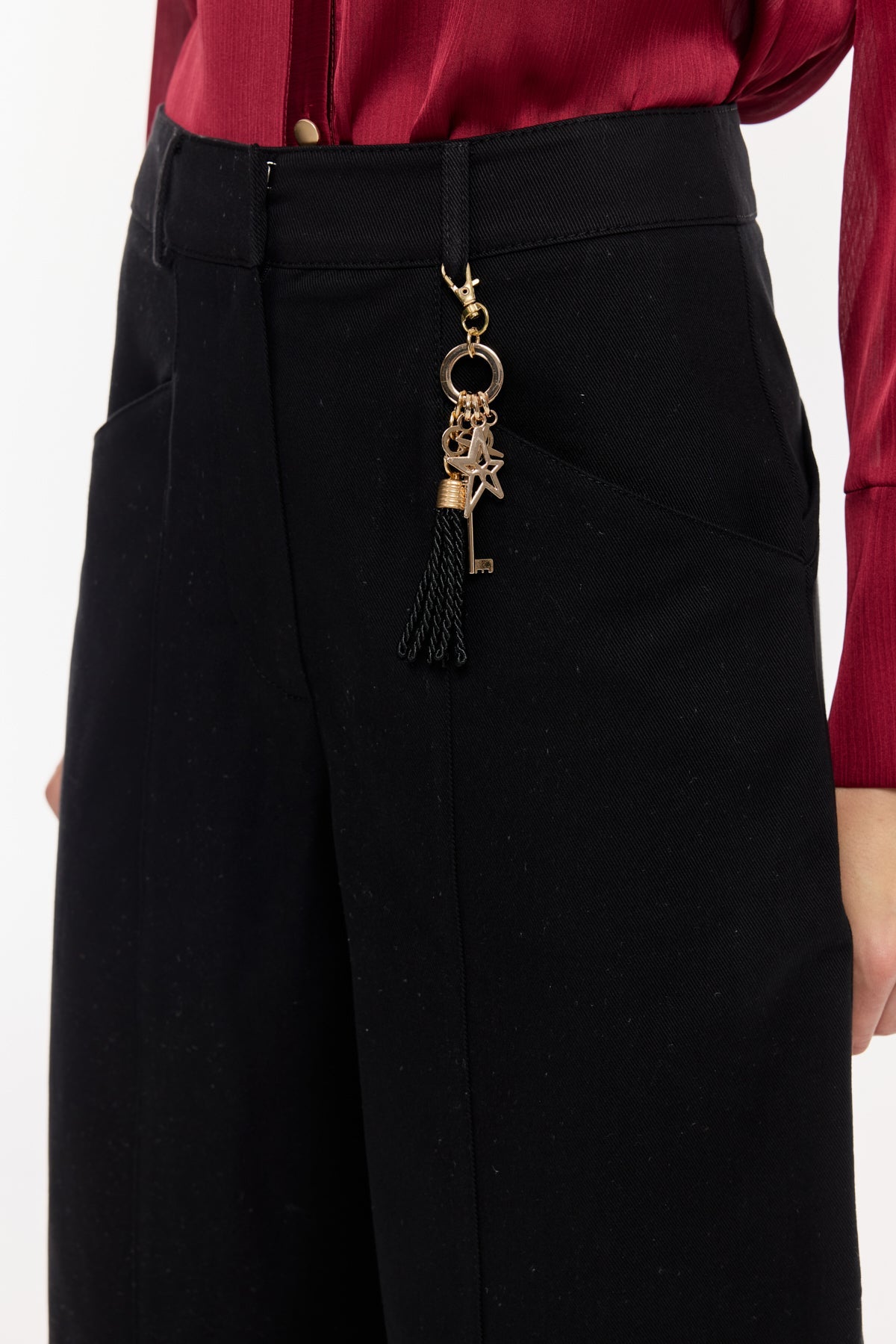 Aksesuar Detaylı Bol Form Pantolon