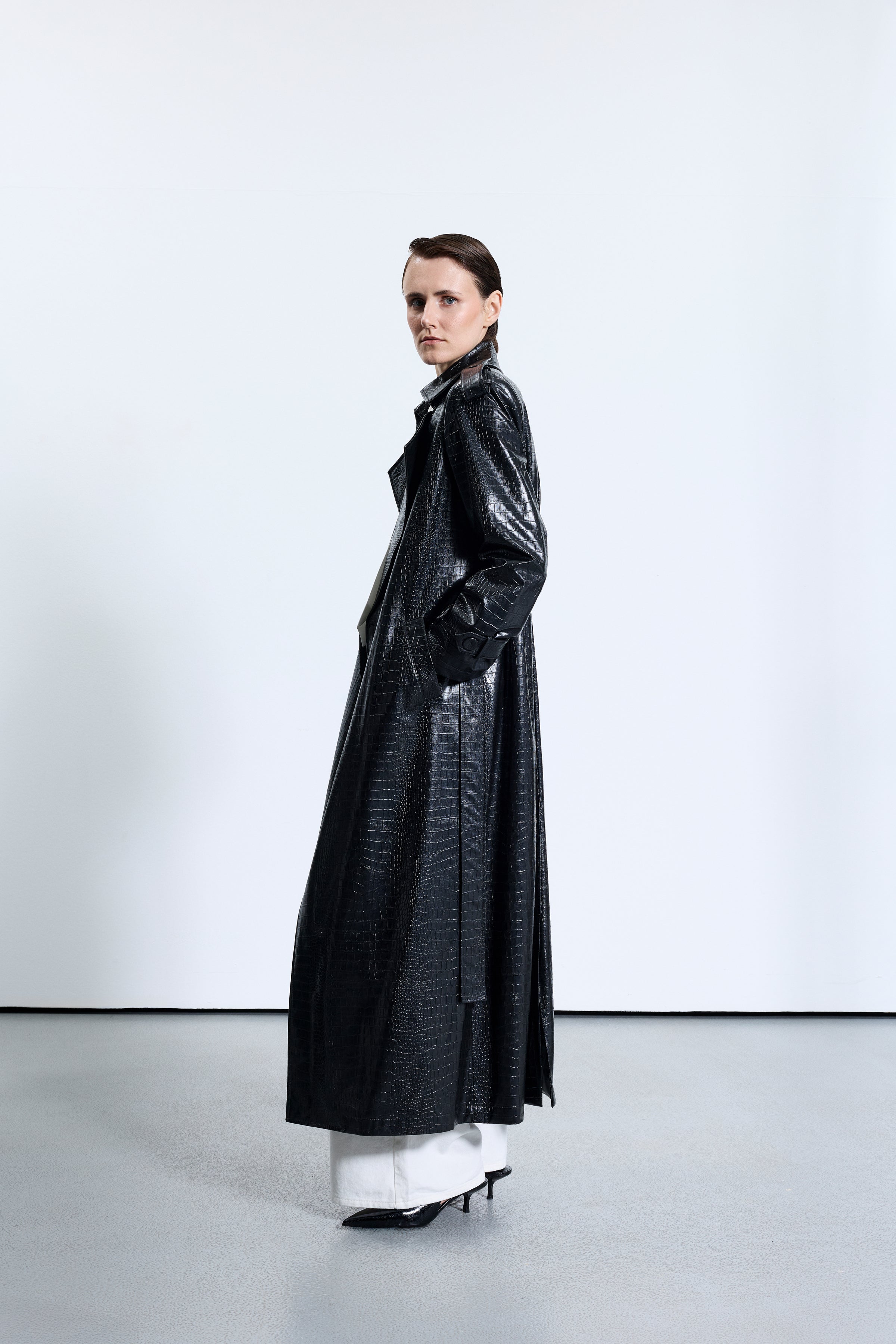 1713 Siyah Deri Trençkot