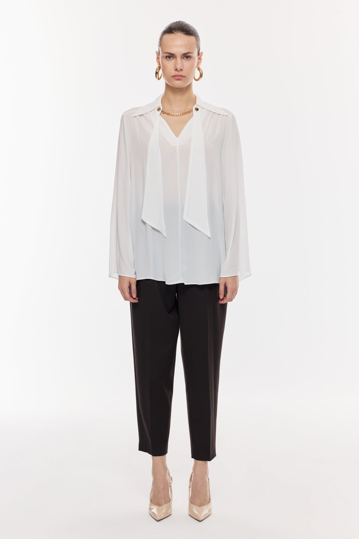 Zincir Detaylı Şifon Bluz