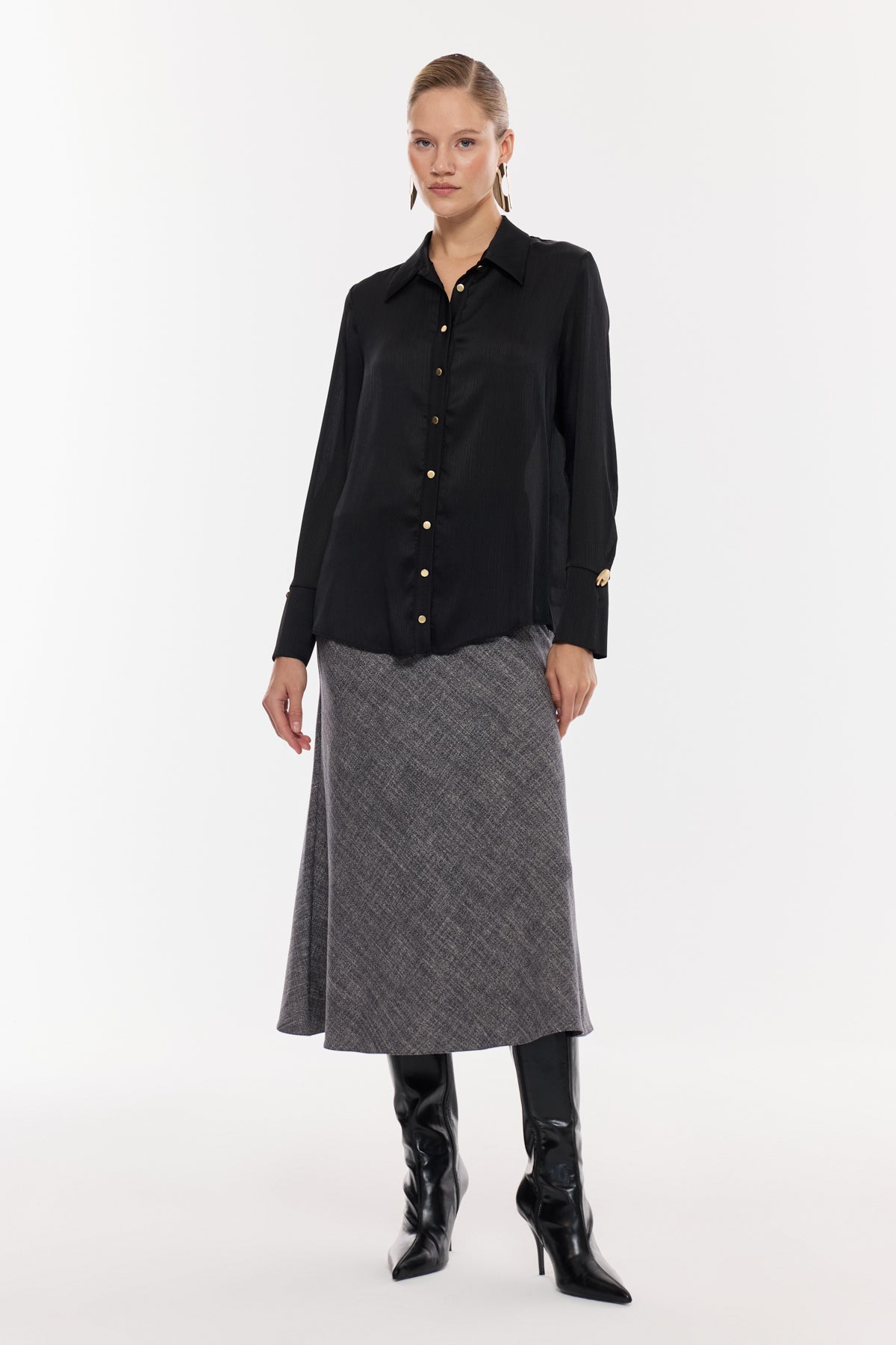 Saten Dokulu Düğmeli Gömlek