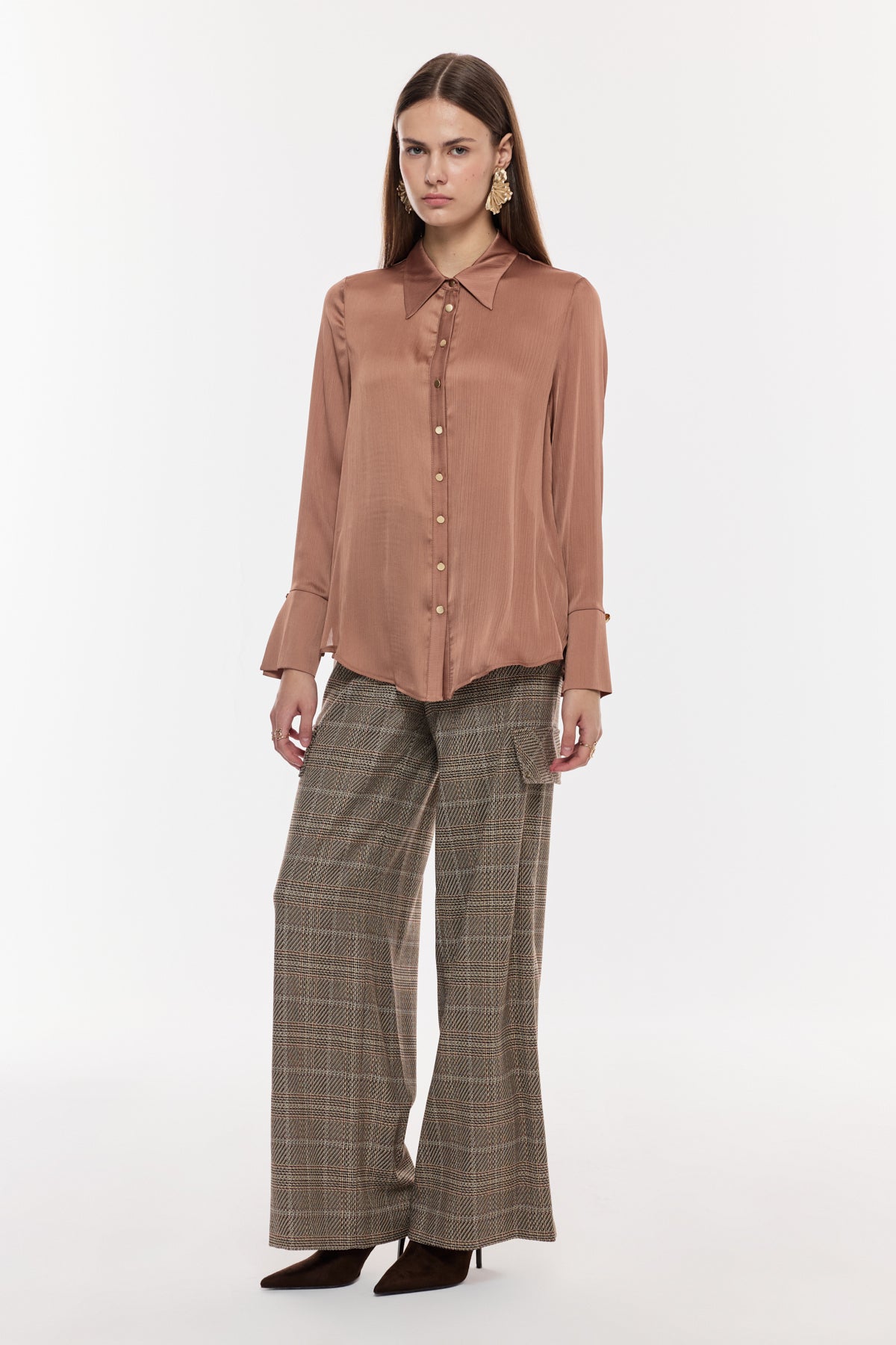 Saten Dokulu Düğmeli Gömlek