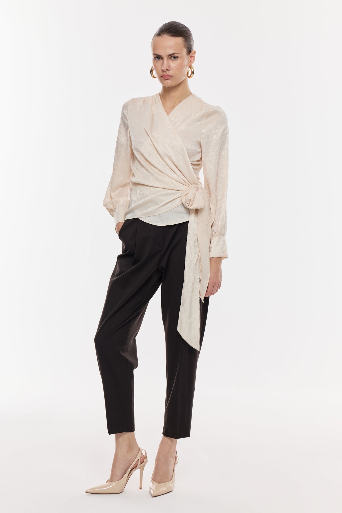 Kuşak Bağlamalı Kruvaze Bluz