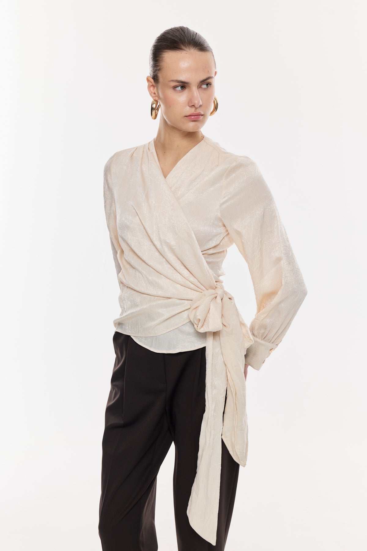 Kuşak Bağlamalı Kruvaze Bluz