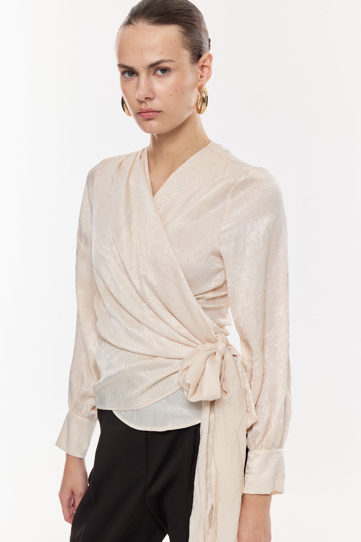 Kuşak Bağlamalı Kruvaze Bluz