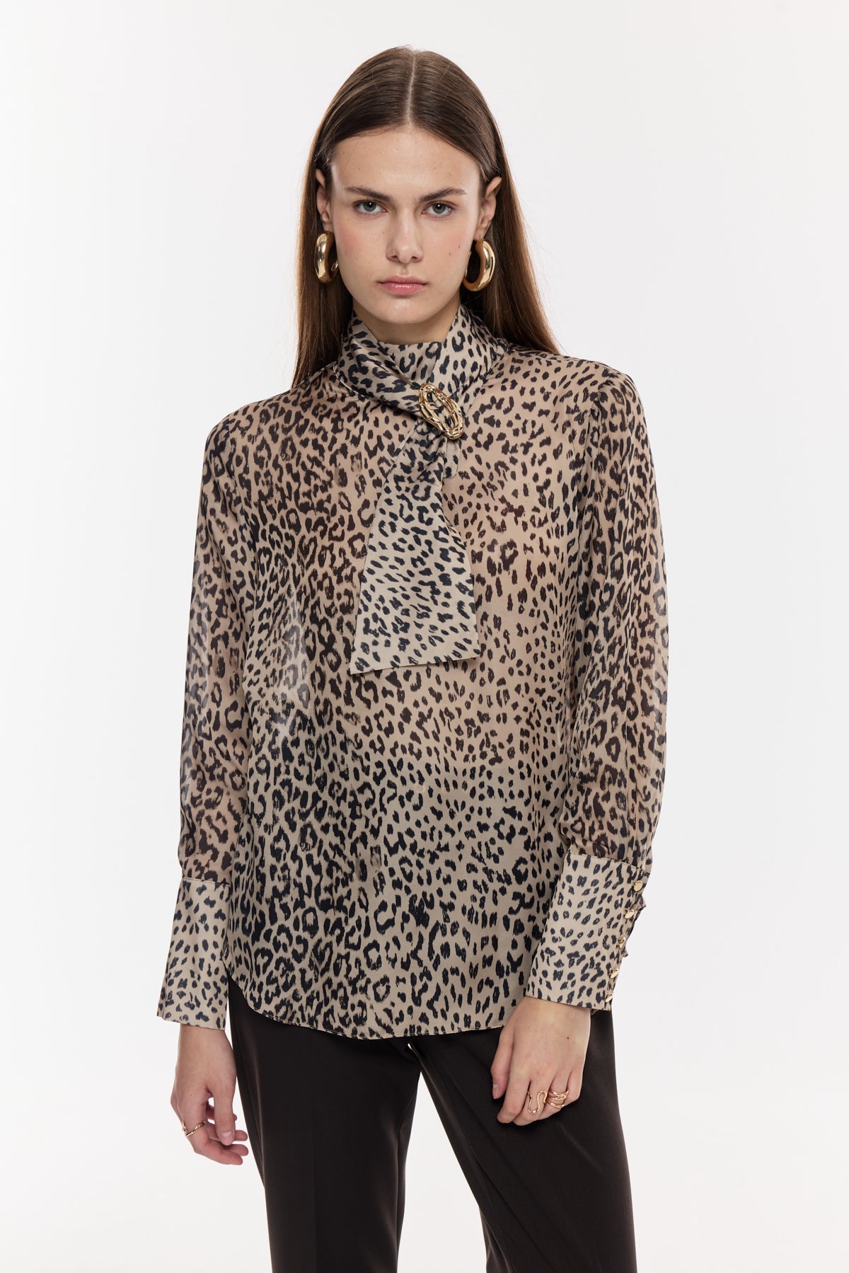 Leopar Desenli Fular Yaka Bluz