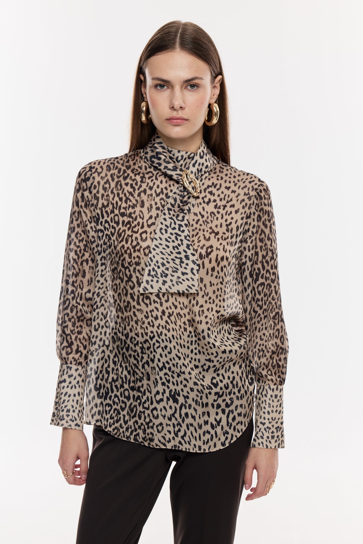 Leopar Desenli Fular Yaka Bluz