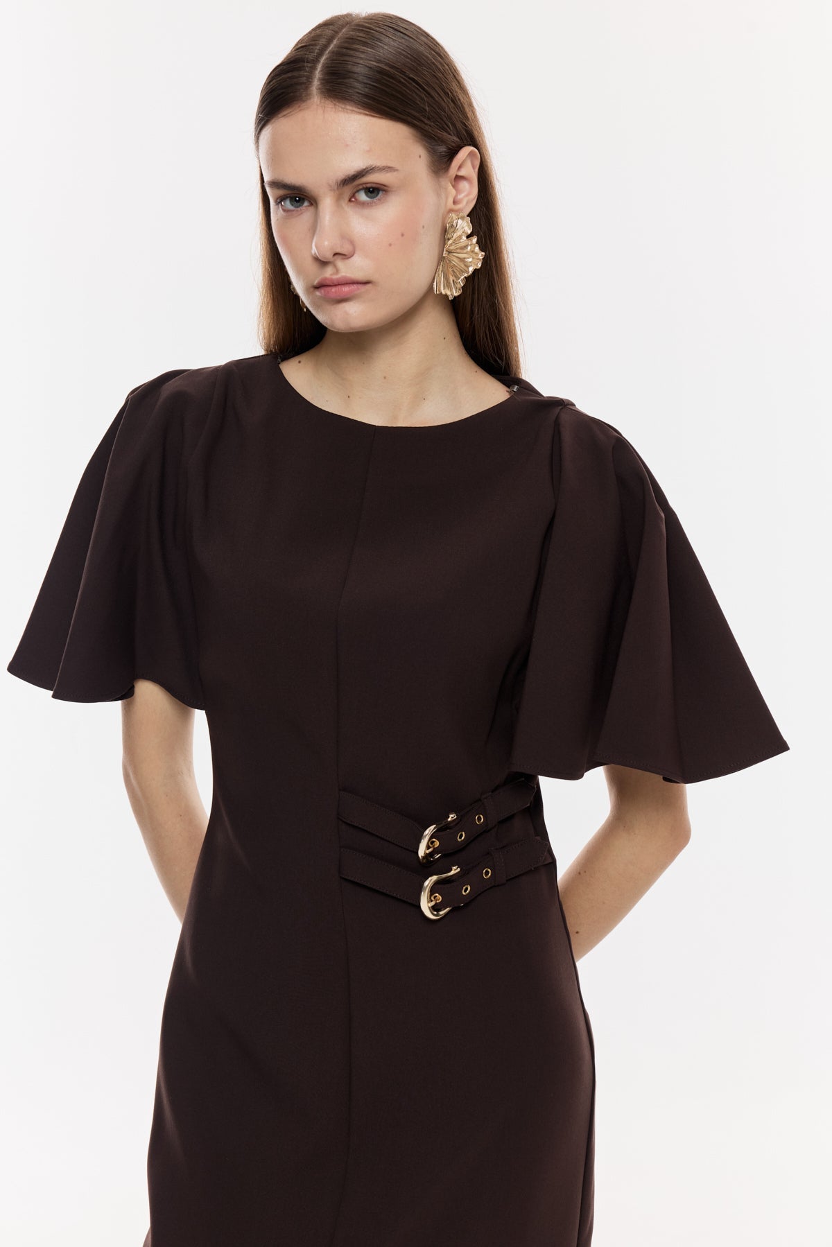 Kemer Detaylı Yırtmaçlı Midi Elbise