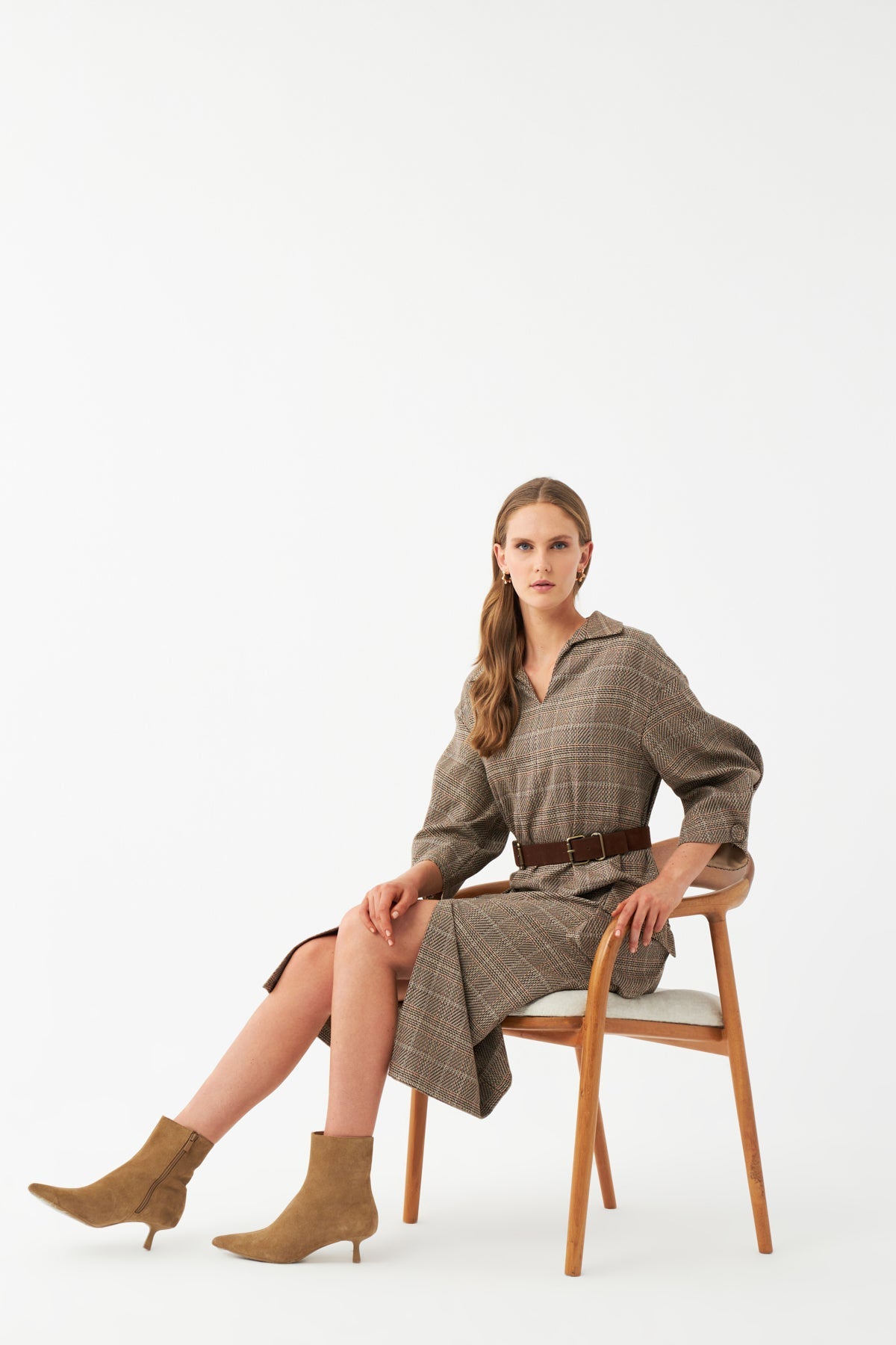 Kareli Kuşaklı Midi Elbise