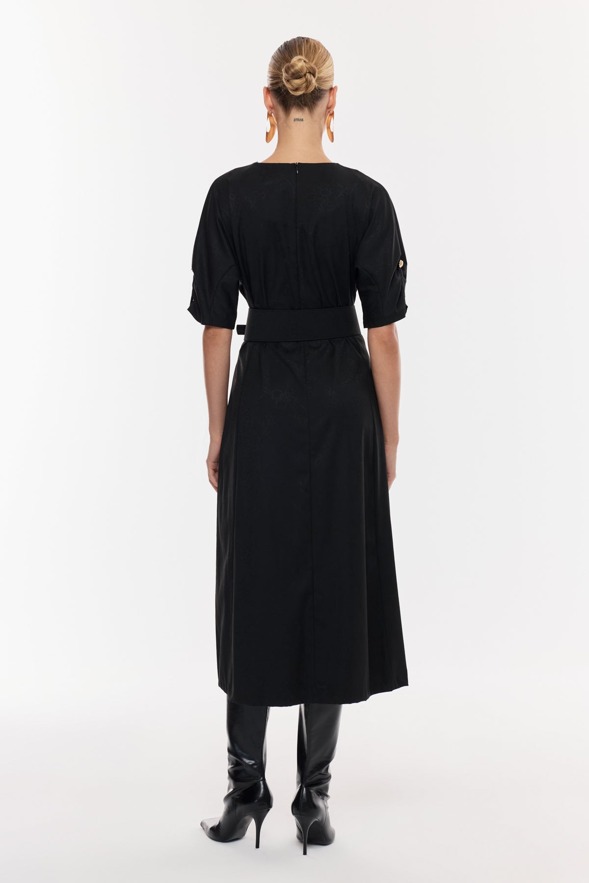 Yırtmaçlı Midi Elbise