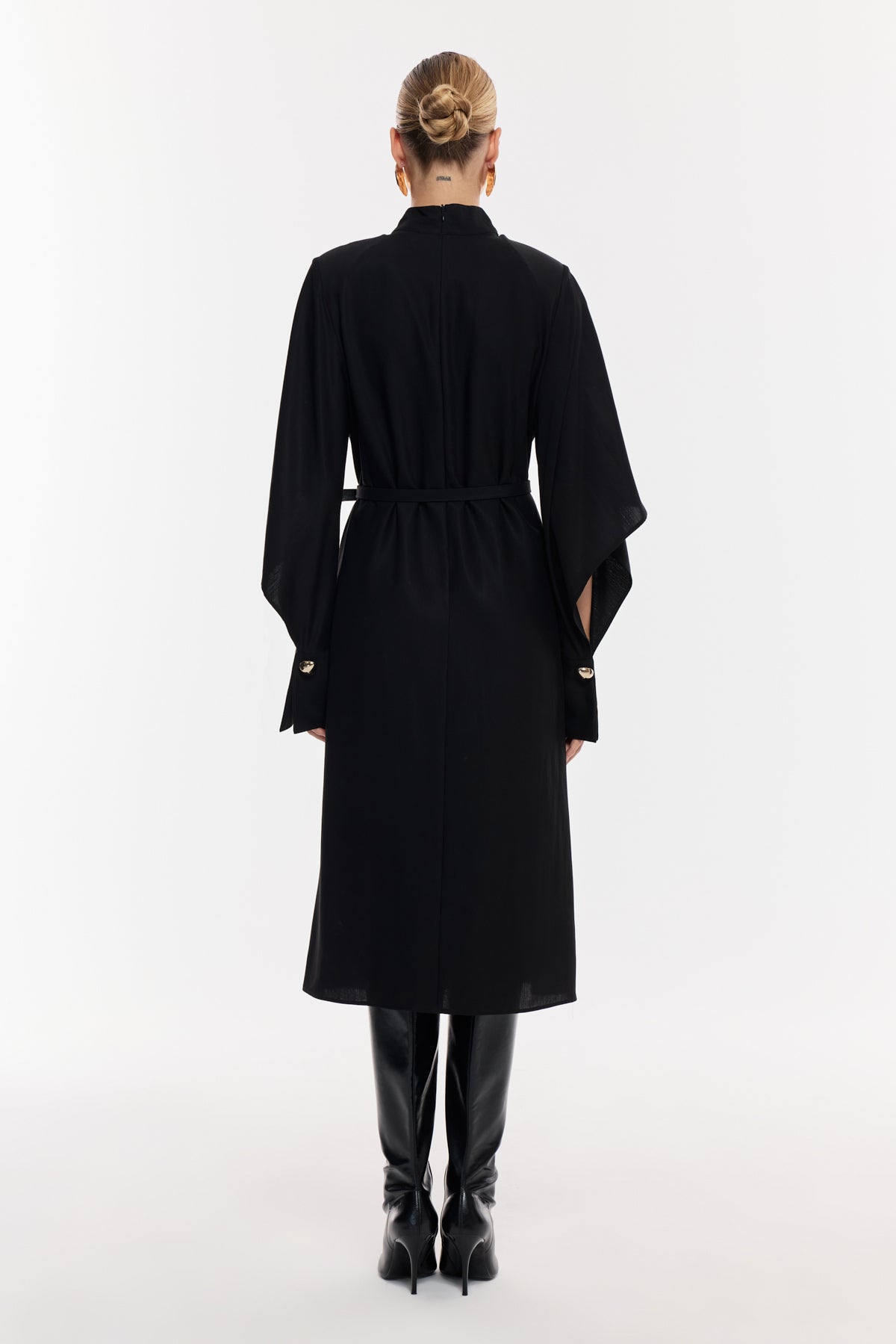 Yırtmaç Detaylı Kemerli Midi Elbise