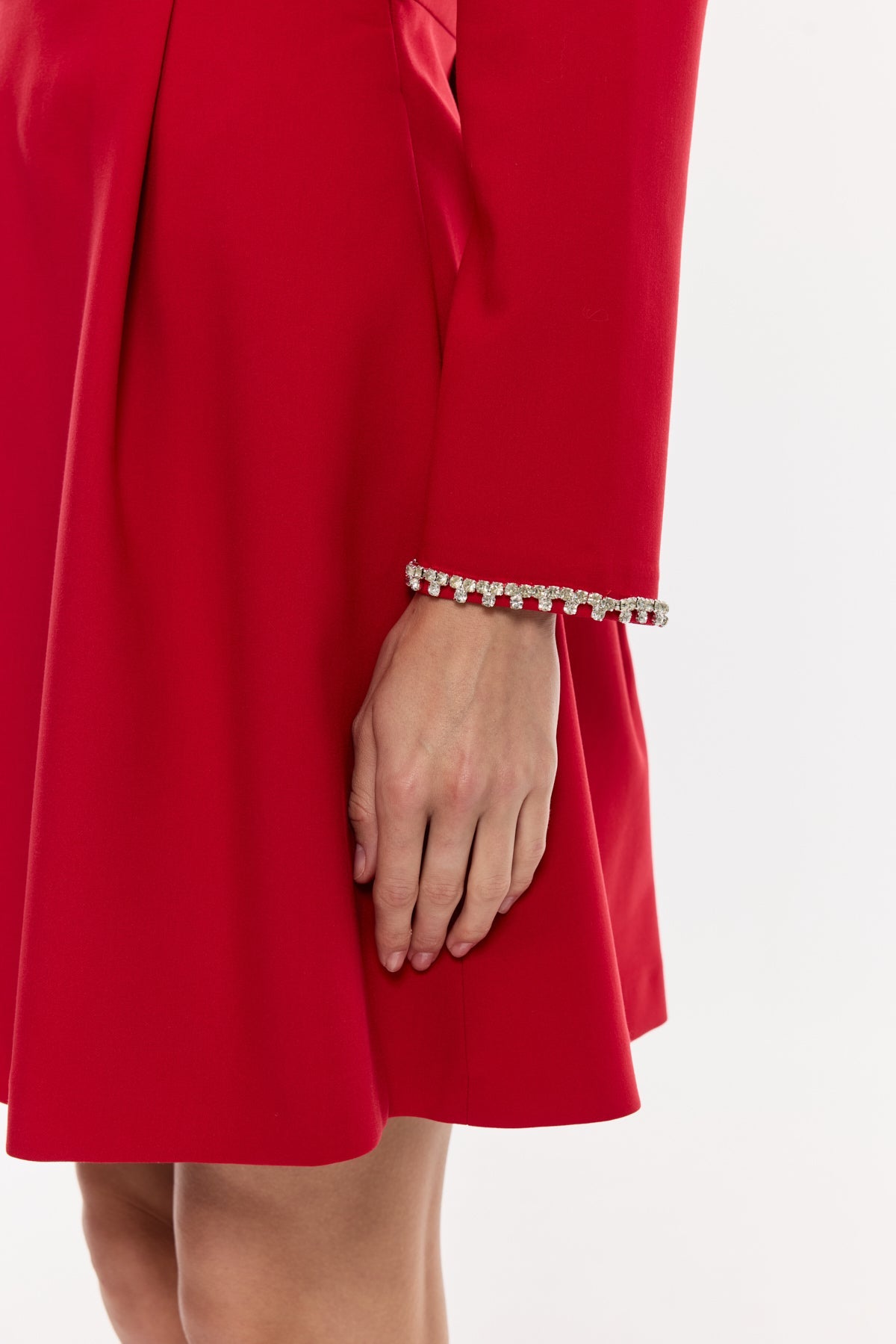 Kare Yaka İnci Detaylı Mini Elbise